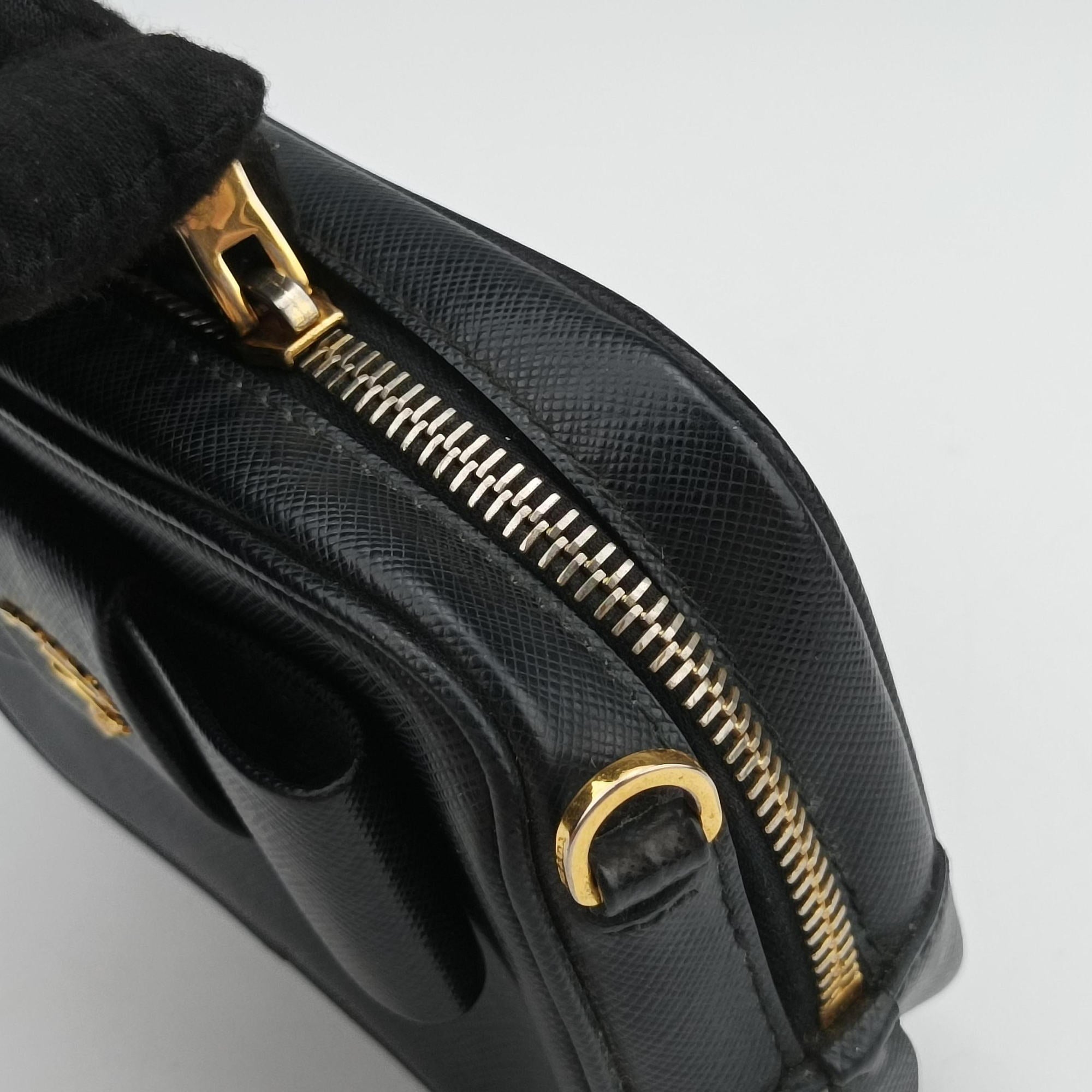 Pre-owned Prada Ribbon Mini Pochette Black SAFFIANO Leather 1NF674 shoulderbag | stylenewstar