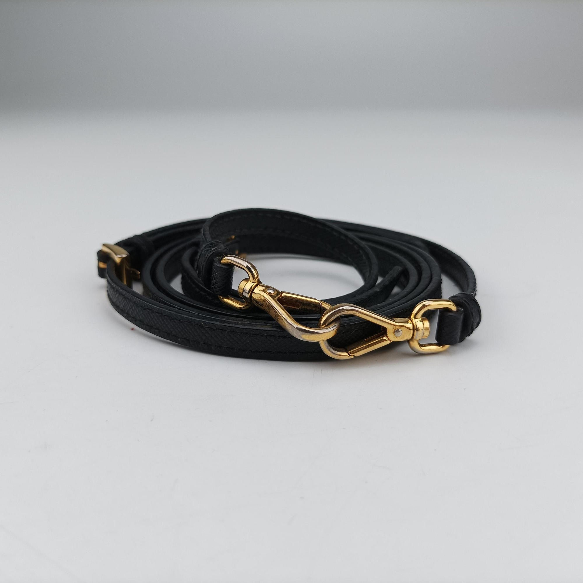 Pre-owned Prada Ribbon Mini Pochette Black SAFFIANO Leather 1NF674 shoulderbag | stylenewstar