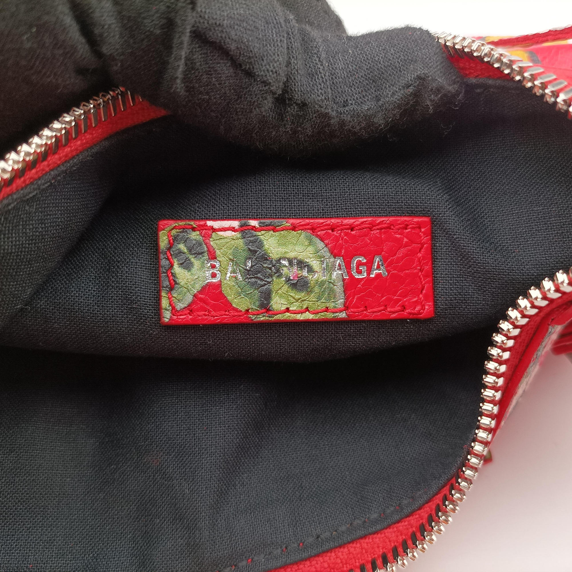Pre-owned Balenciaga Le Cagole Red × Multicolor lambskin  shoulderbag | stylenewstar