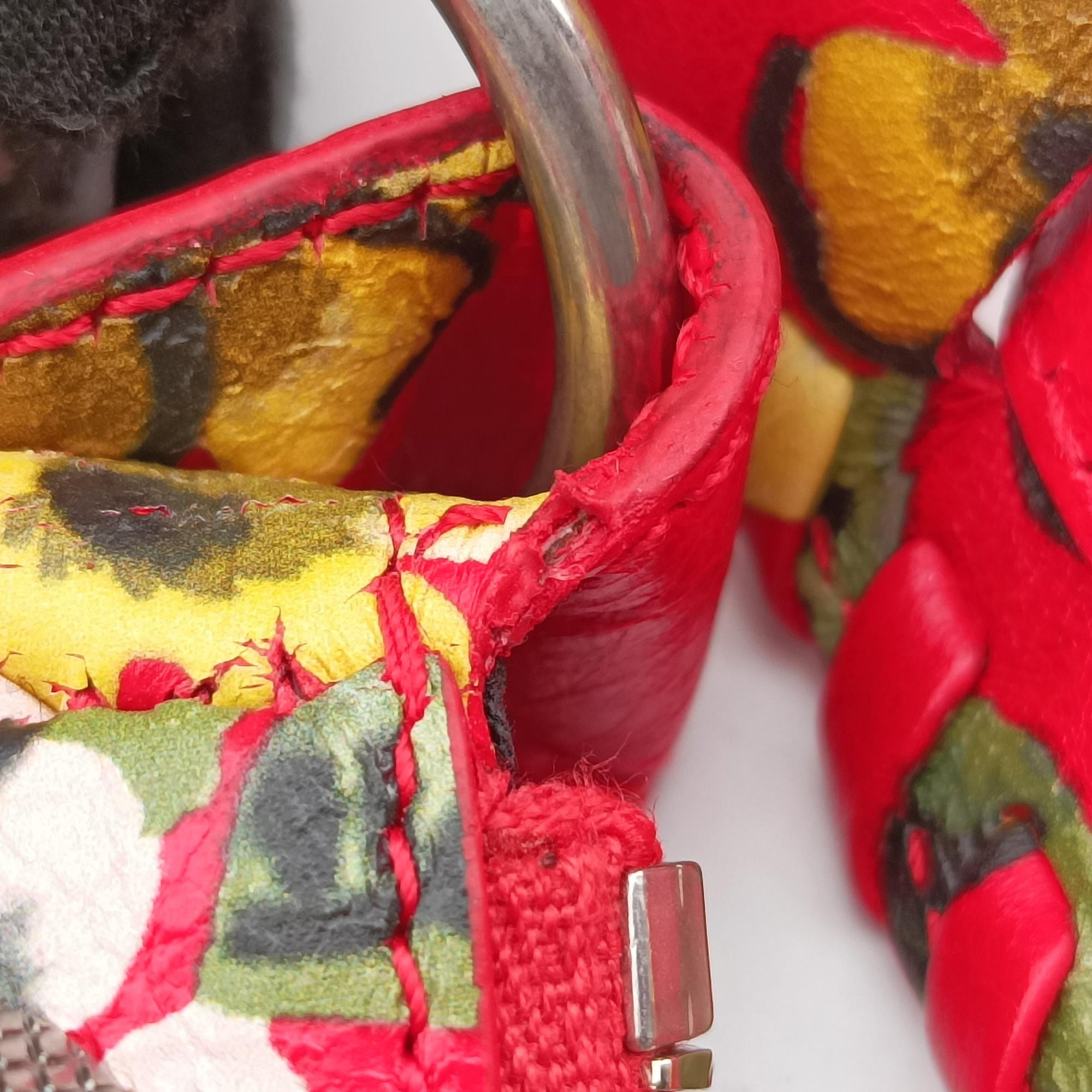 Pre-owned Balenciaga Le Cagole Red × Multicolor lambskin  shoulderbag | stylenewstar