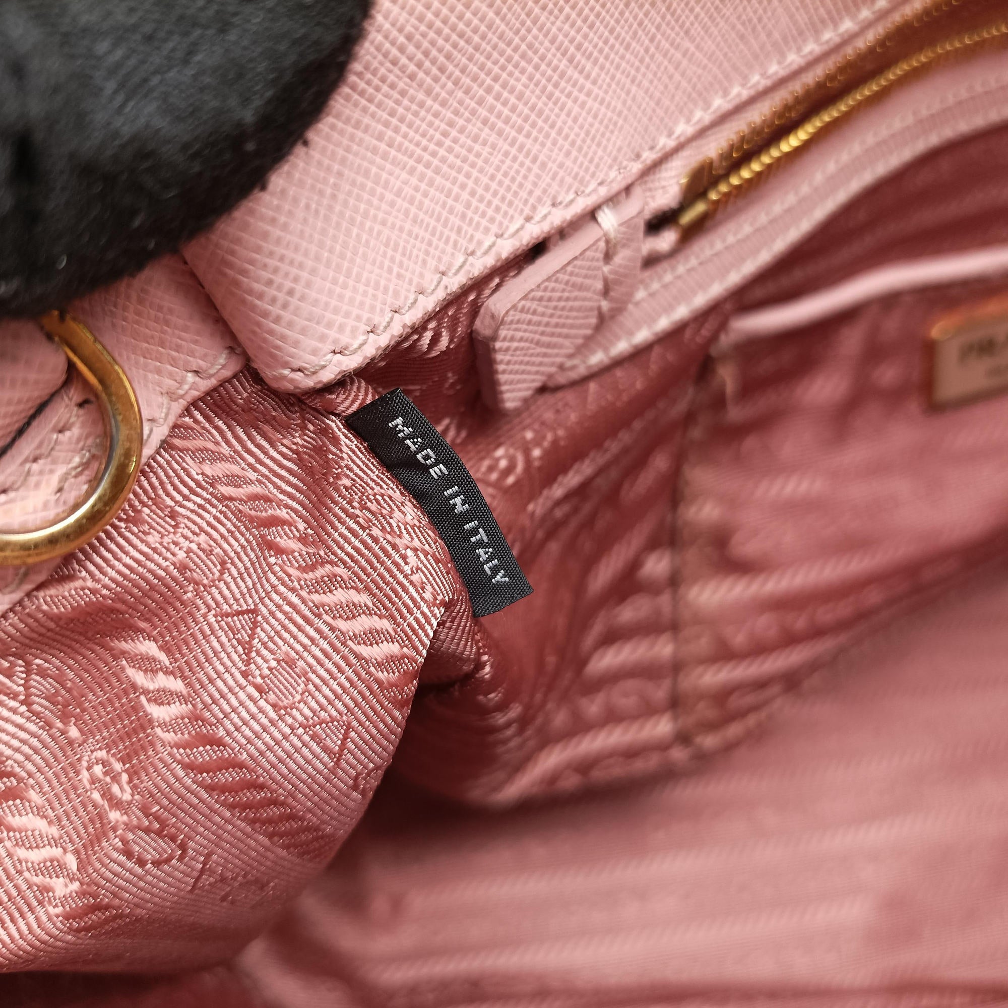 Pre-owned Prada Galleria Pink SAFFIANO Leather BN1786 shoulderbag | stylenewstar