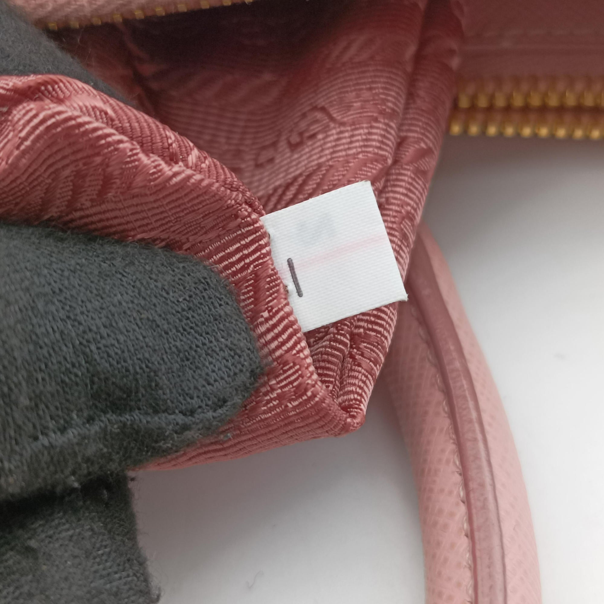 Pre-owned Prada Galleria Pink SAFFIANO Leather BN1786 shoulderbag | stylenewstar