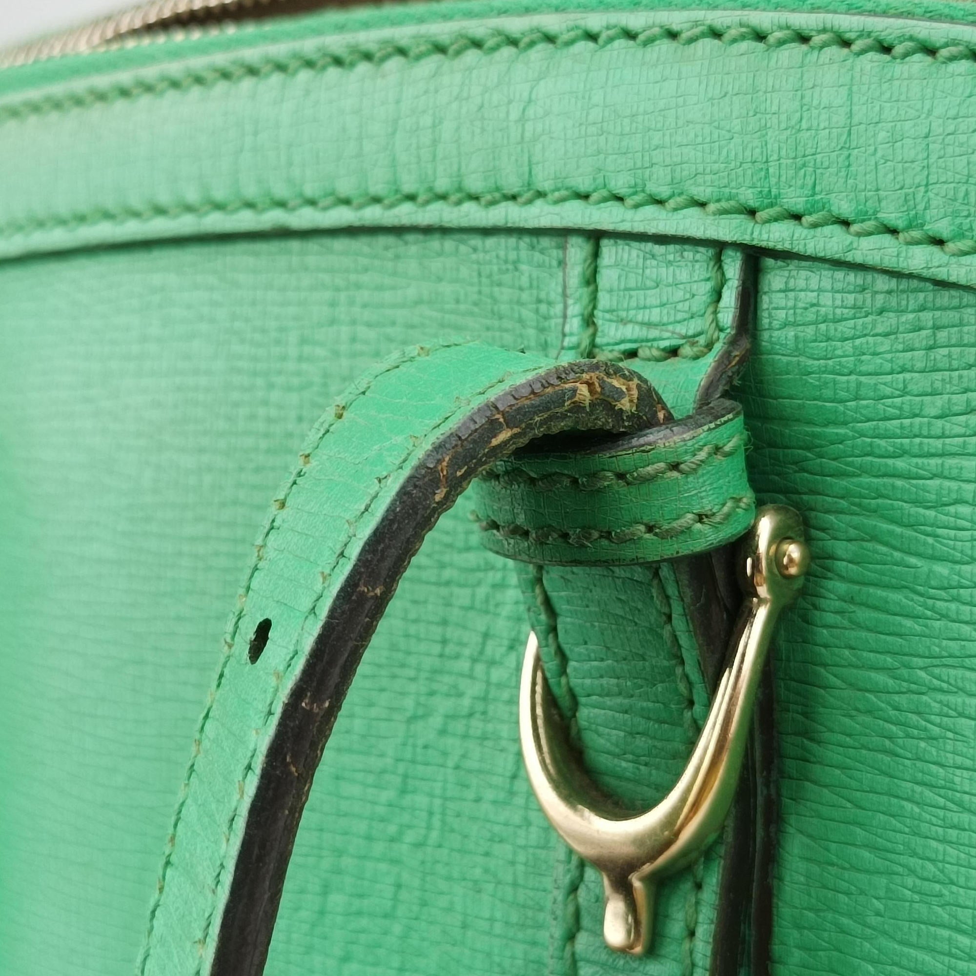 Pre-owned Gucci Microguccissima Green Leather 309617 shoulderbag | stylenewstar