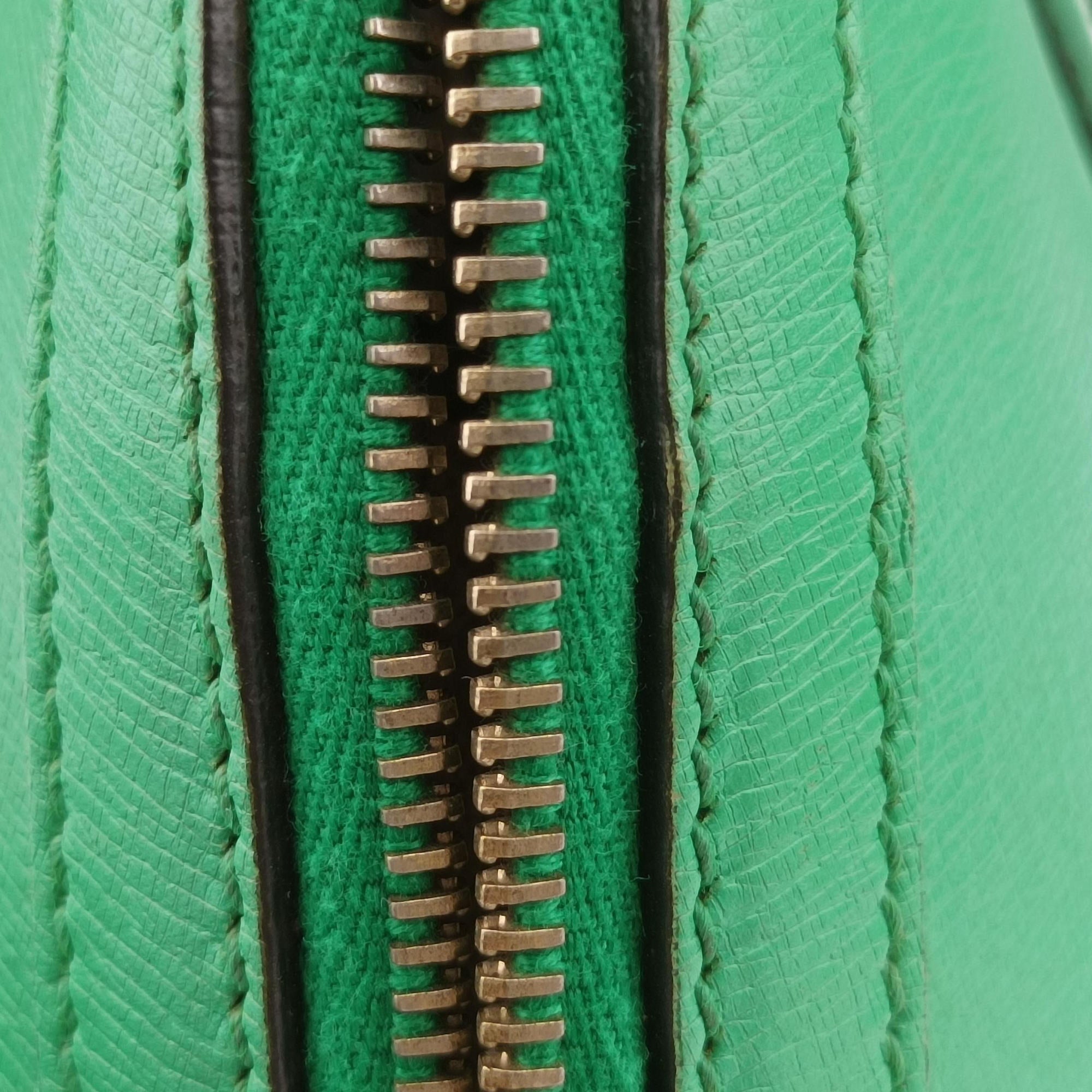Pre-owned Gucci Microguccissima Green Leather 309617 shoulderbag | stylenewstar