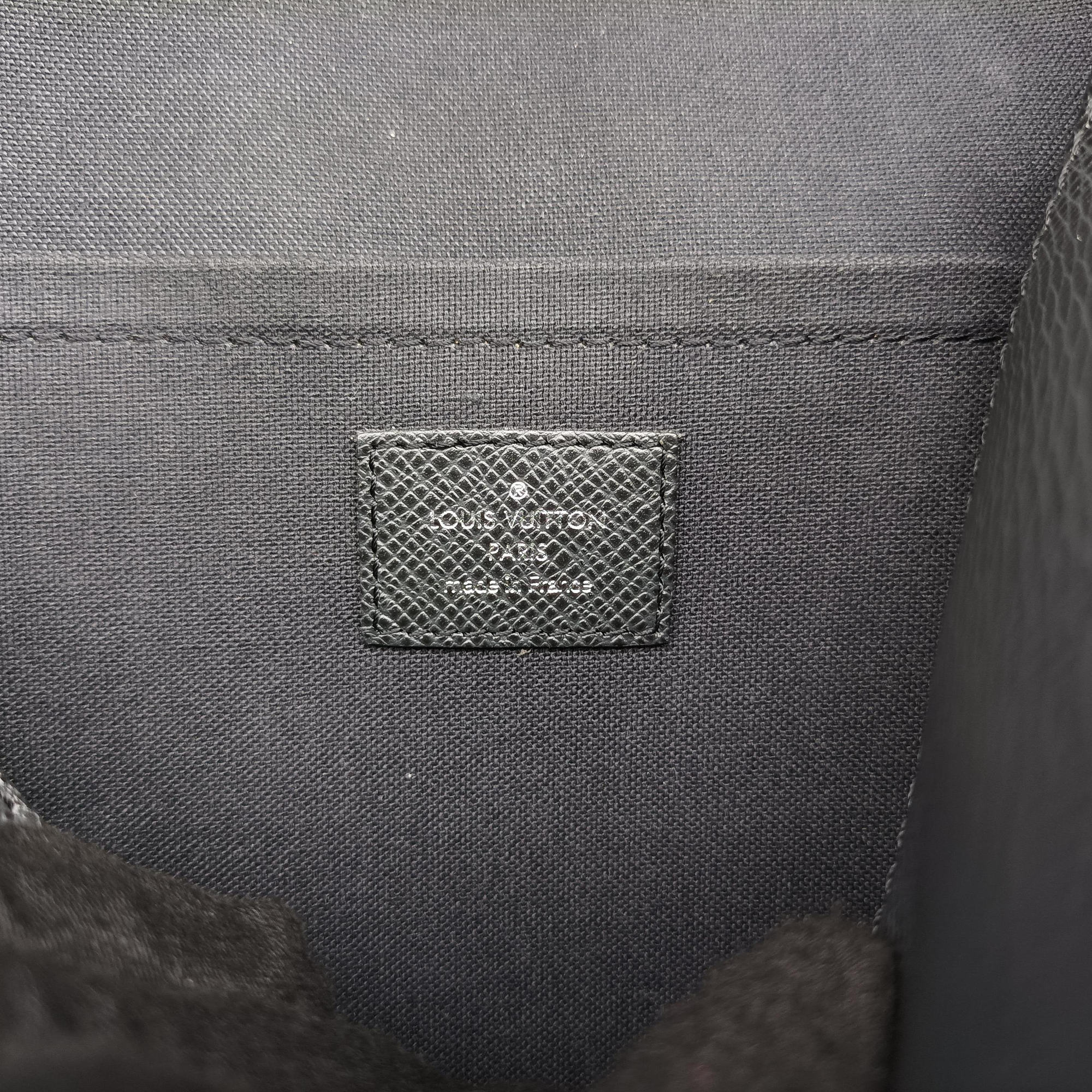 Pre-owned Louis Vuitton ANDREI ARDOISE Taiga M32482 shoulderbag | stylenewstar