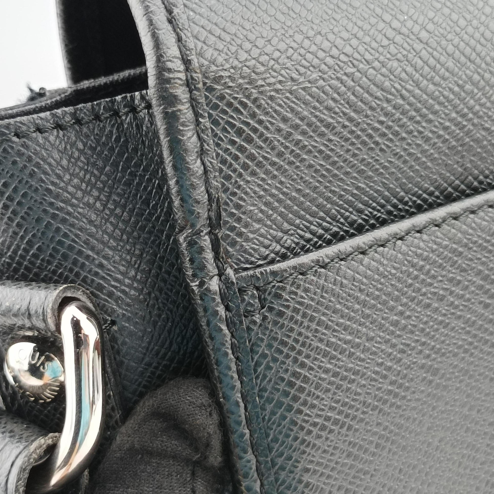 Pre-owned Louis Vuitton ANDREI ARDOISE Taiga M32482 shoulderbag | stylenewstar