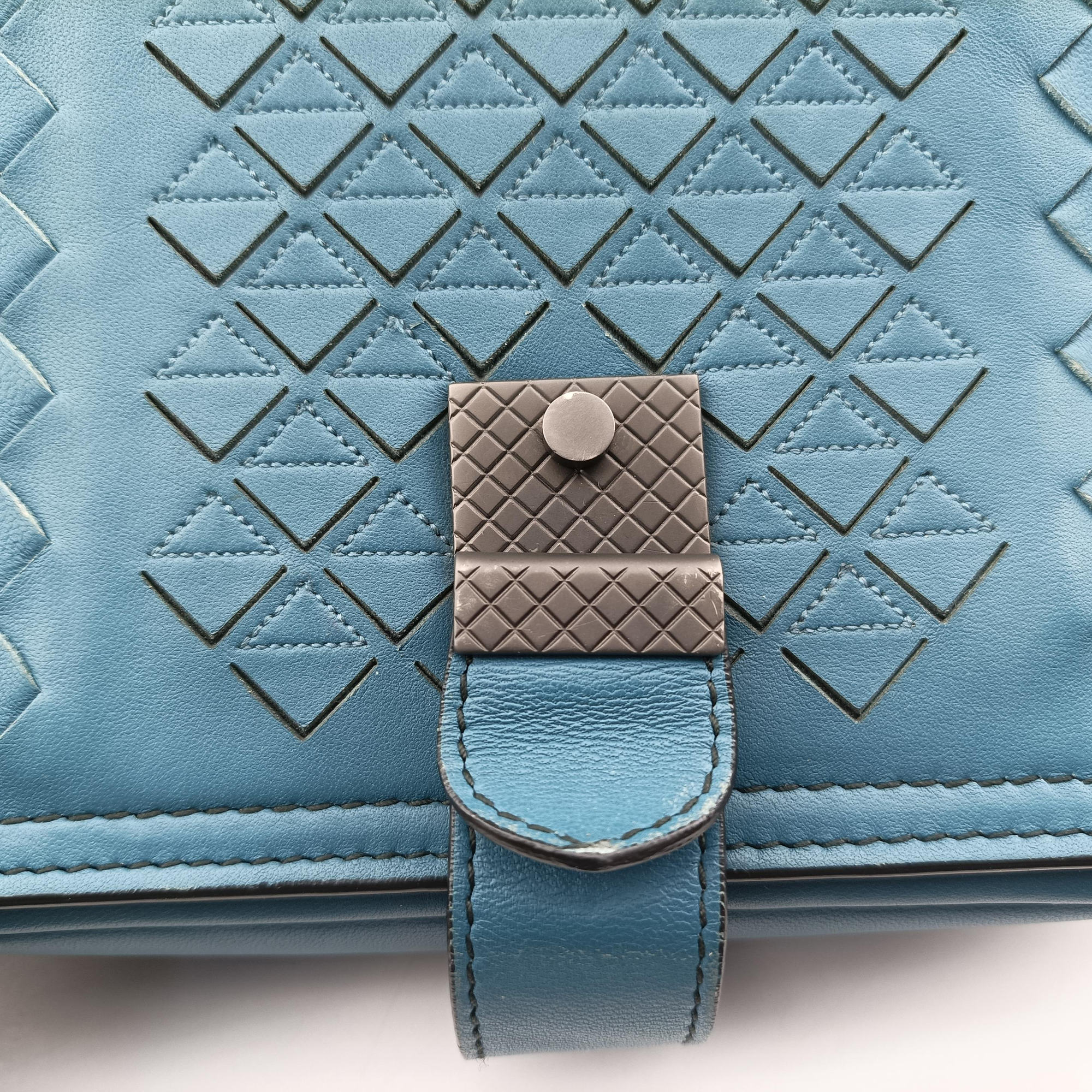 Pre-owned Bottega Veneta Intrecciato Runaway Blue lambskin  shoulderbag | stylenewstar