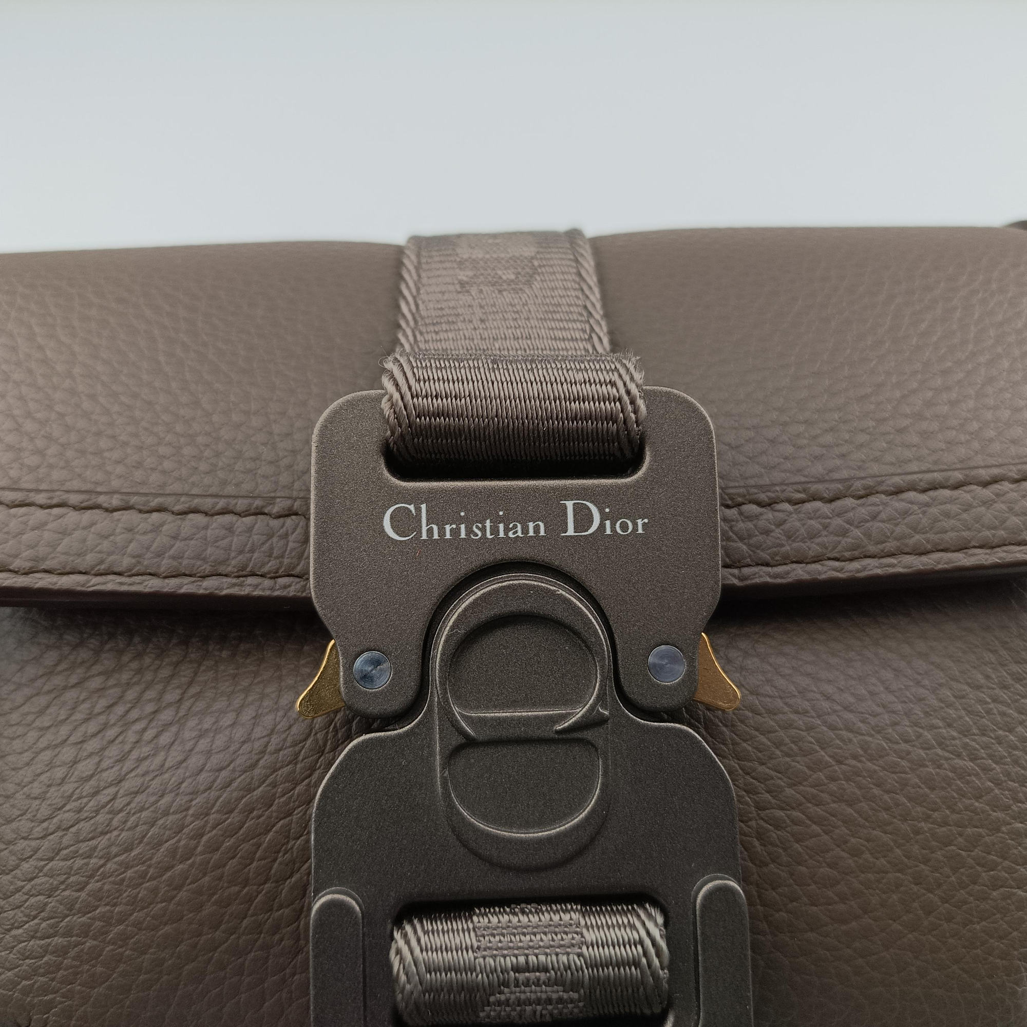 Secondhand Christian Dior HIT THE ROAD Brown Leather  shoulderbag | stylenewstar