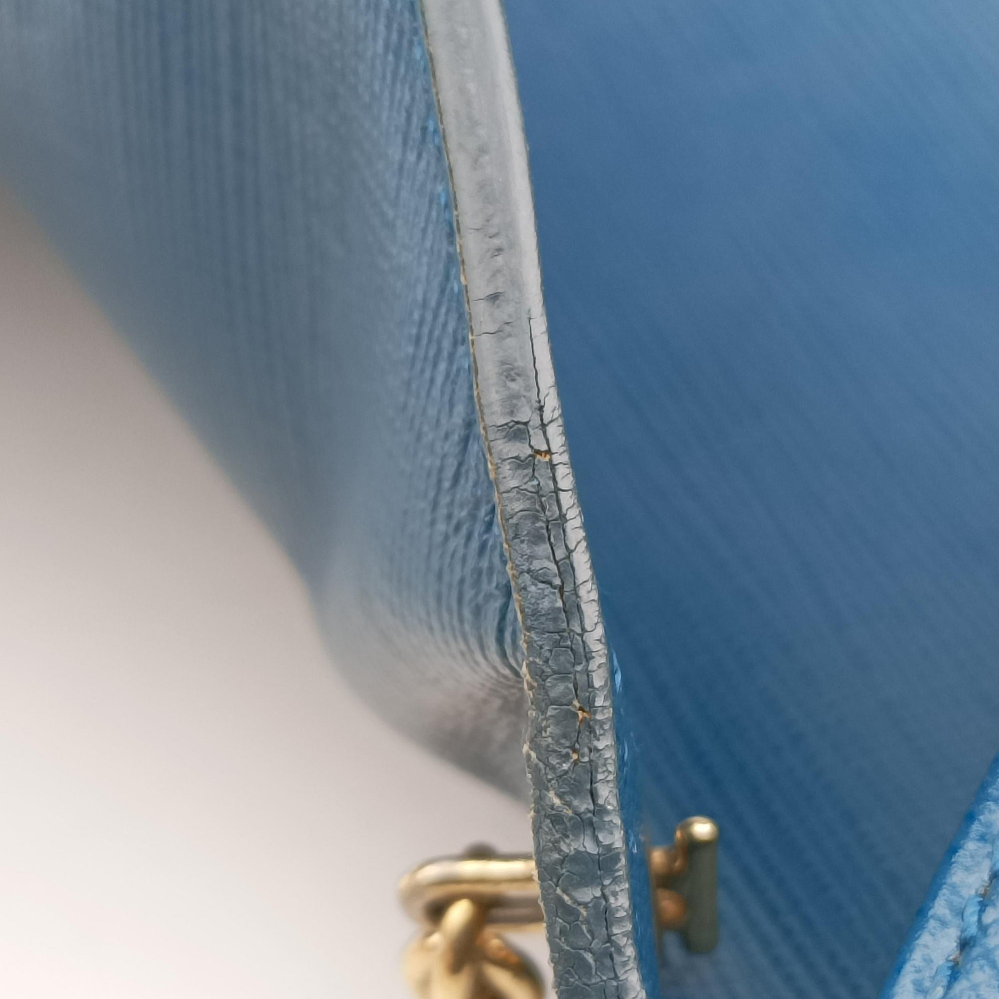 Pre-owned Ferragamo Ginny Vara Blue Leather  shoulderbag | stylenewstar