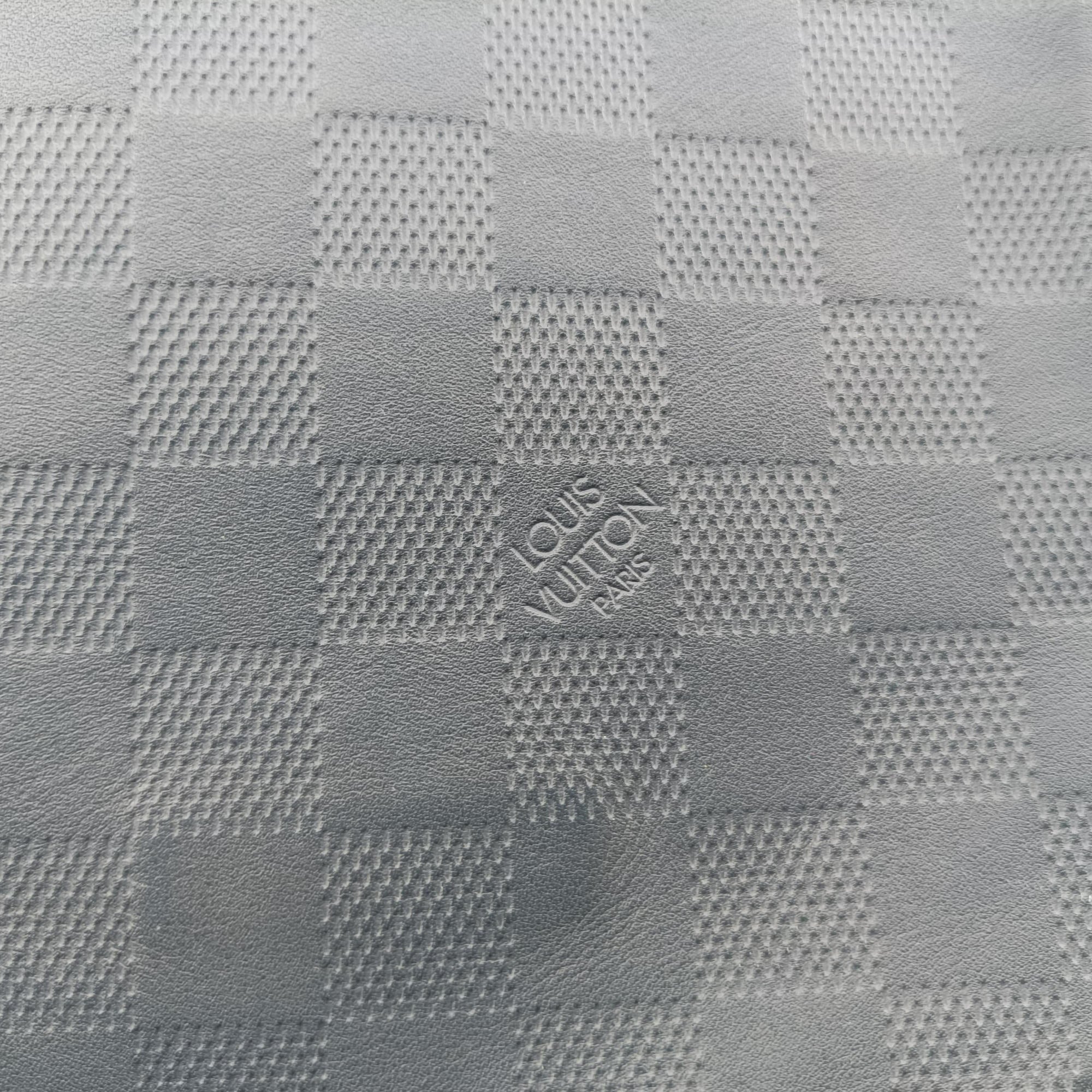 Secondhand Louis Vuitton District PM Cosmos Damier Infini embossed cowhide leather N41034 shoulderbag | stylenewstar