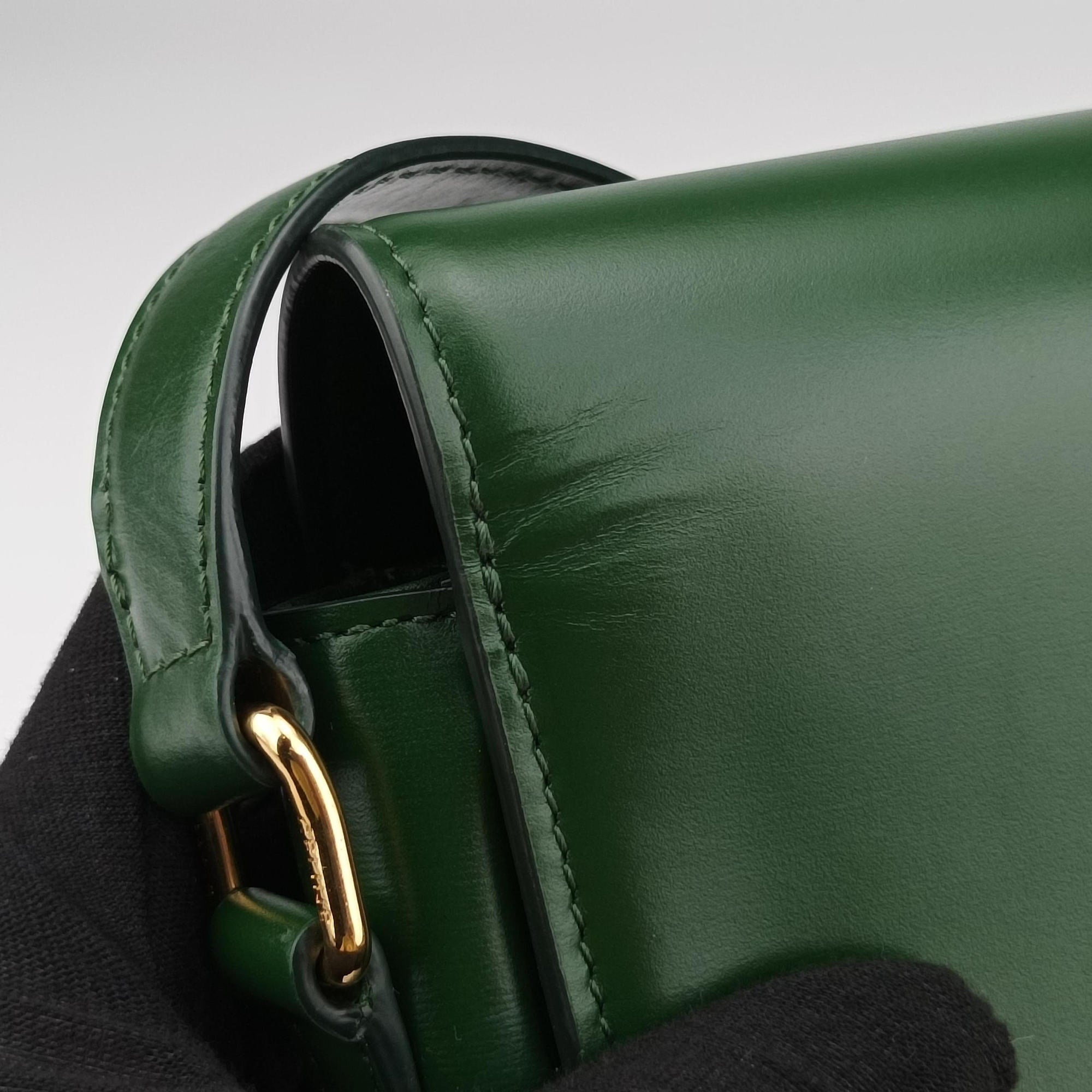 Secondhand Celine Triomphe Green Leather  shoulderbag | stylenewstar