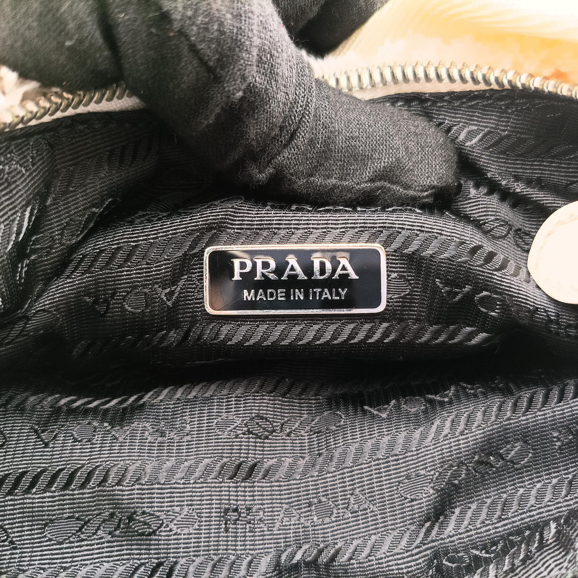 Vintage Prada Re-Edition2000 White Terry cloth 1NE515 handbag | stylenewstar