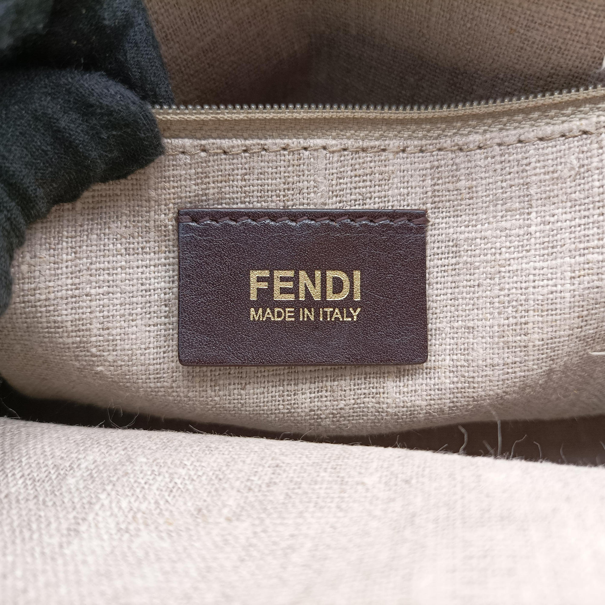 Vintage Fendi SILVANA Brown × Beige Leather 8BN234 shoulderbag | stylenewstar
