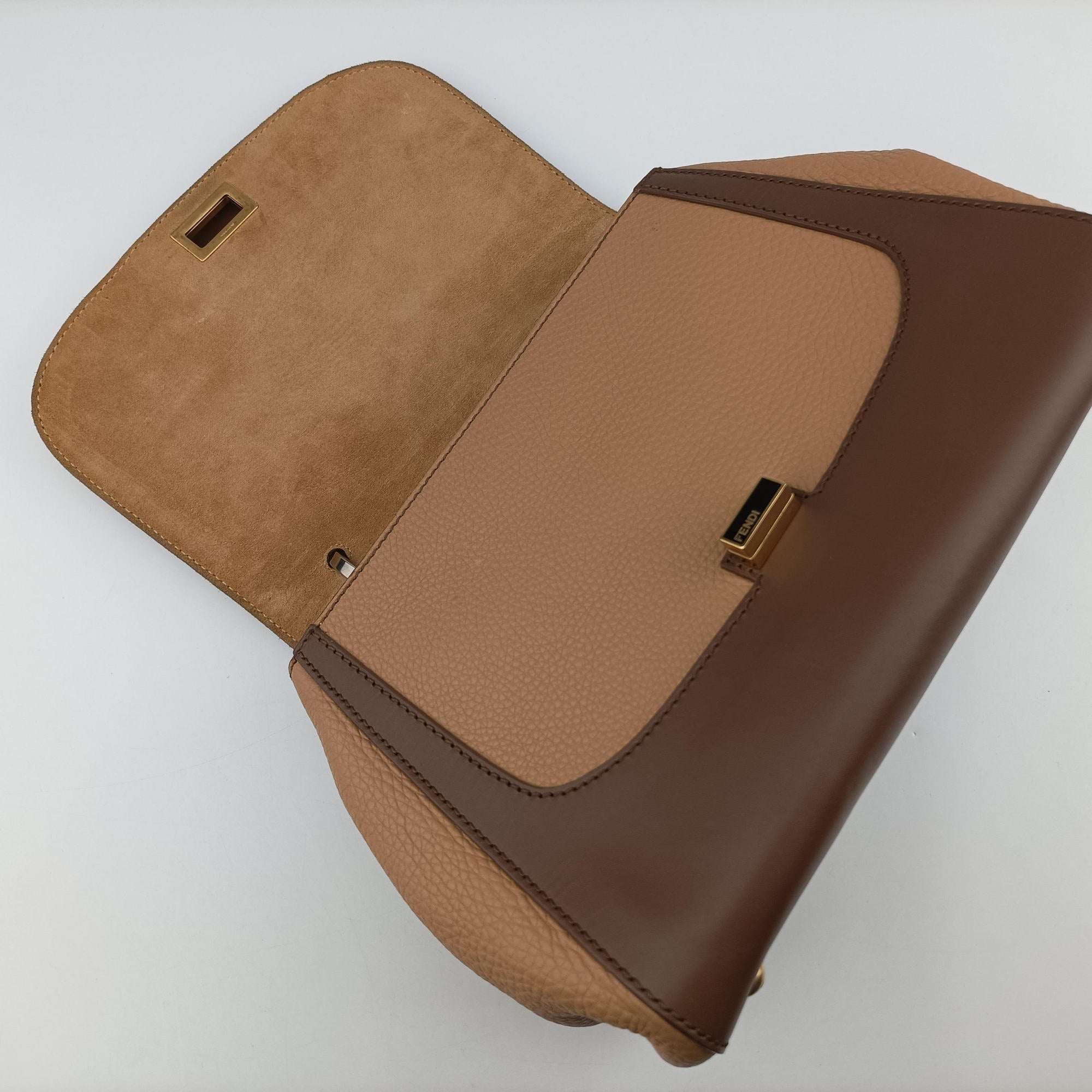 Vintage Fendi SILVANA Brown × Beige Leather 8BN234 shoulderbag | stylenewstar