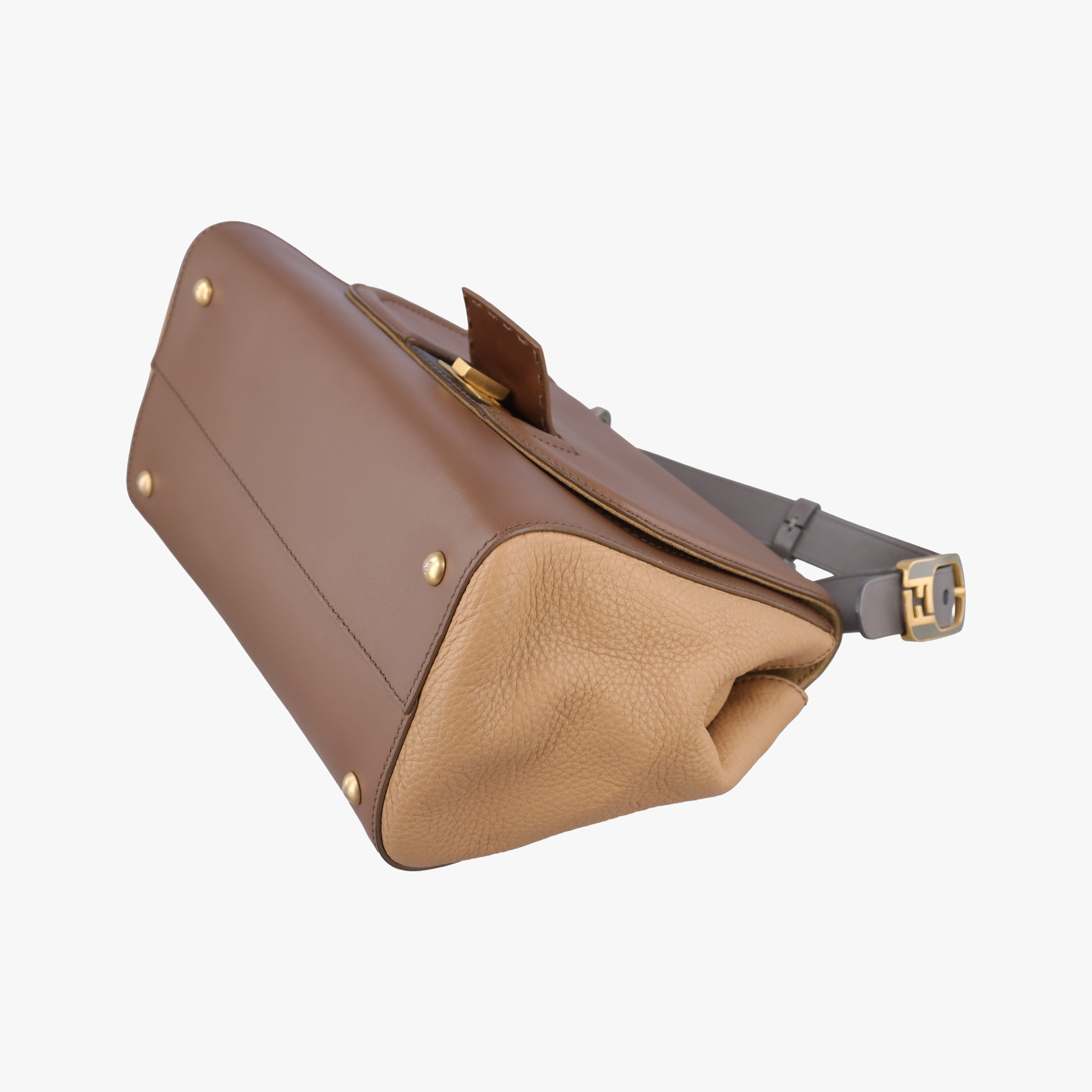 Vintage Fendi SILVANA Brown × Beige Leather 8BN234 shoulderbag | stylenewstar