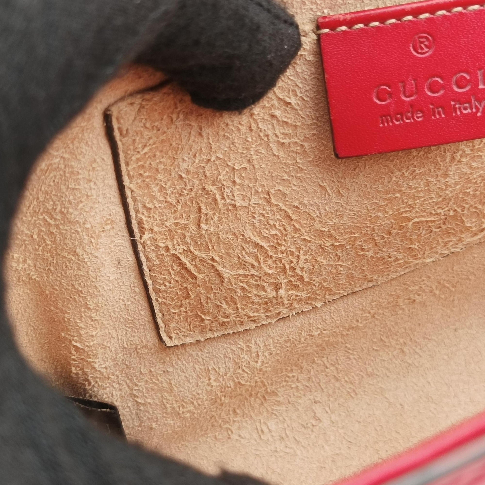 Vintage Gucci Padlock Red Leather 409487 shoulderbag | stylenewstar