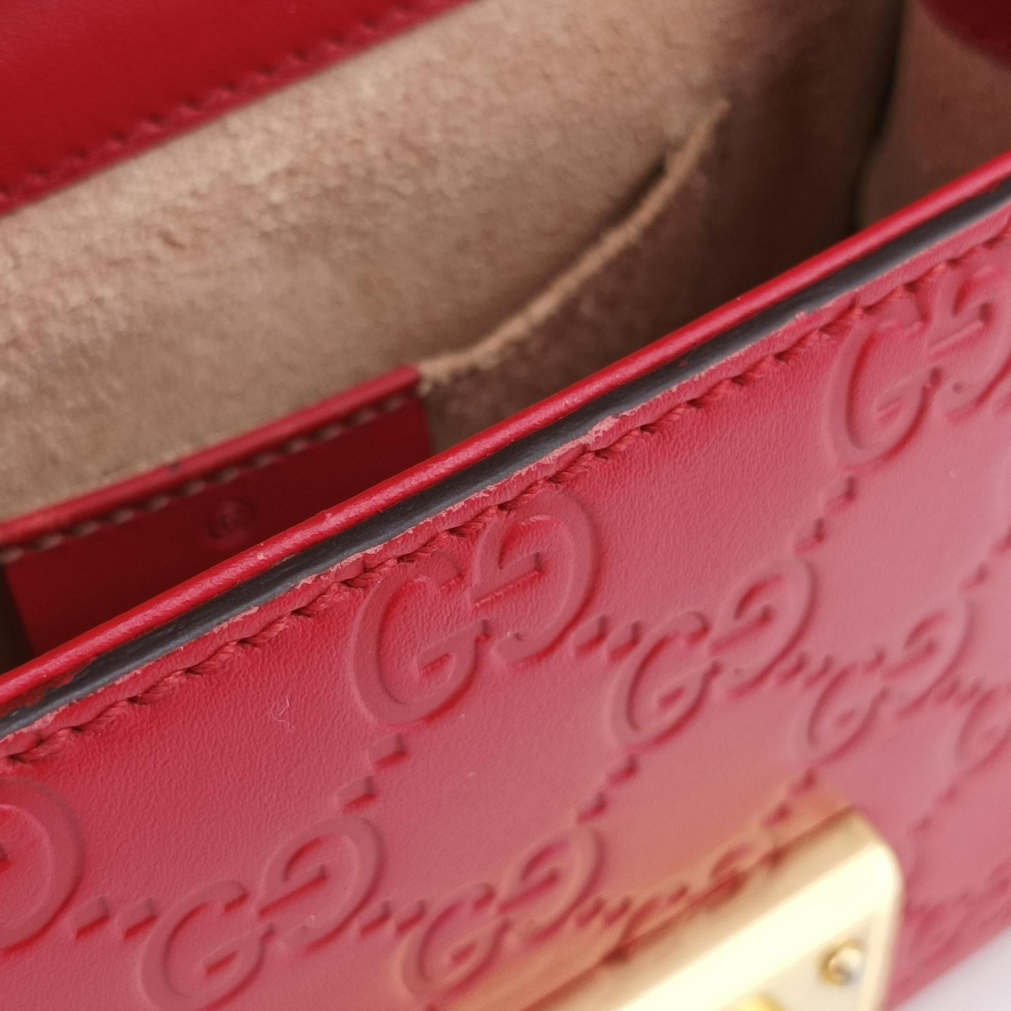 Vintage Gucci Padlock Red Leather 409487 shoulderbag | stylenewstar