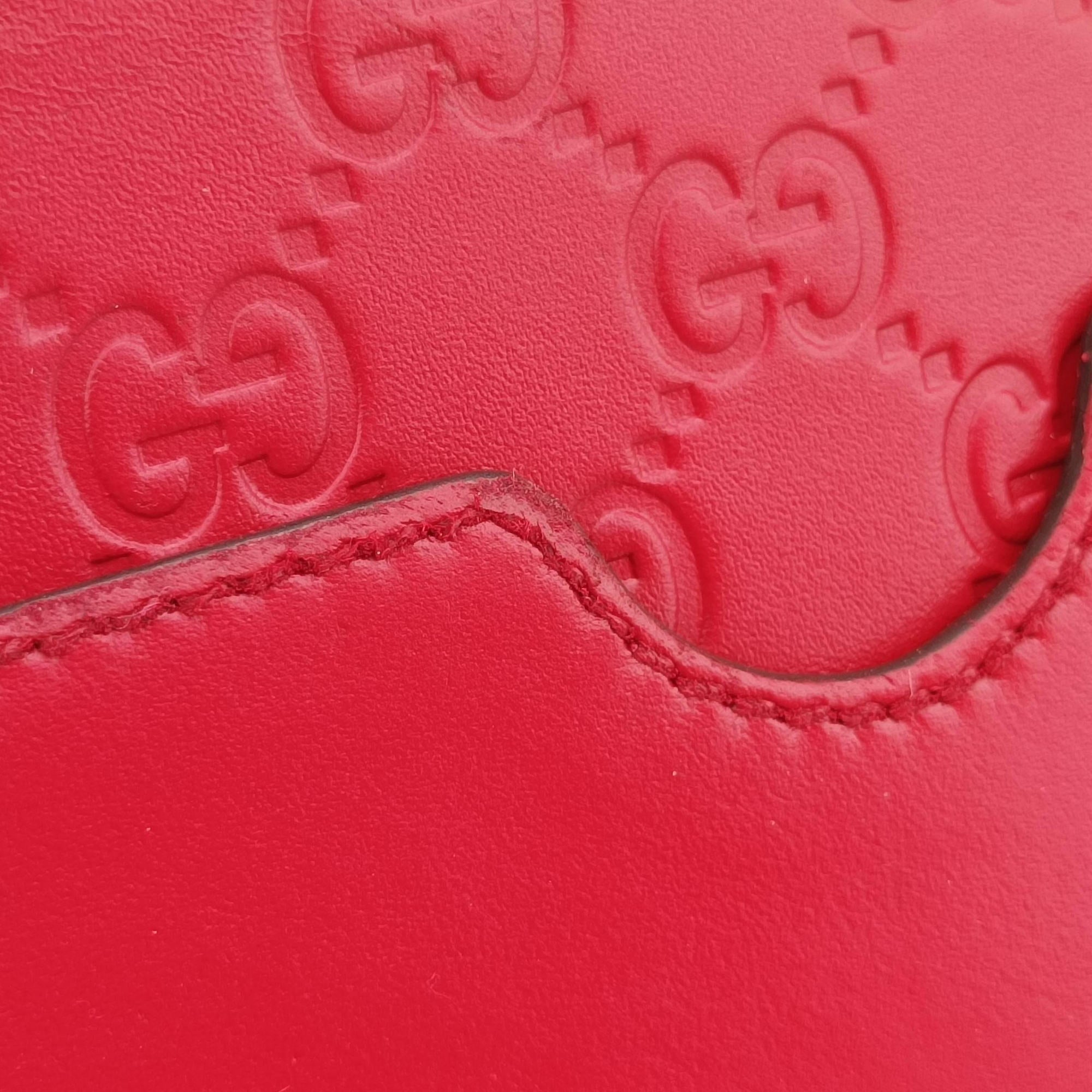Vintage Gucci Padlock Red Leather 409487 shoulderbag | stylenewstar