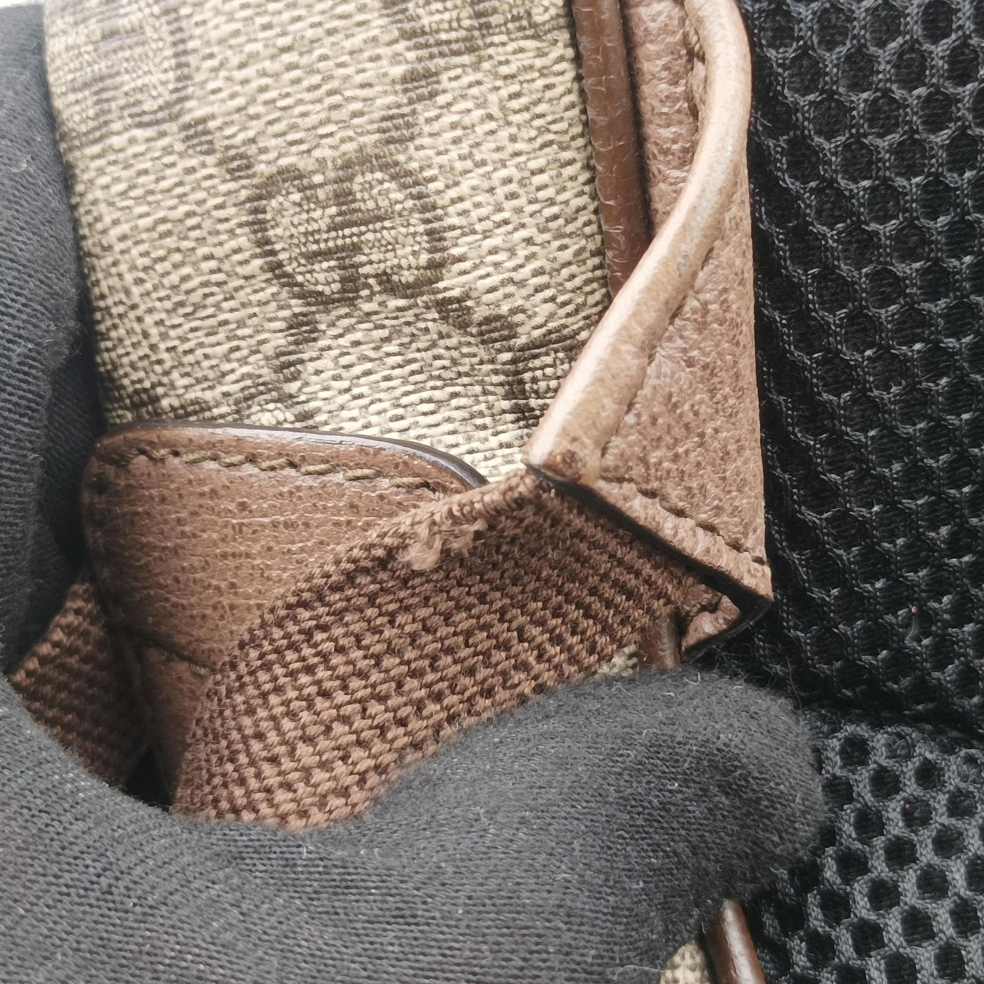 Pre-owned Gucci The Three Little Pigs Brown PVC coated canvas×leather 552884 backpack/rucksack | stylenewstar