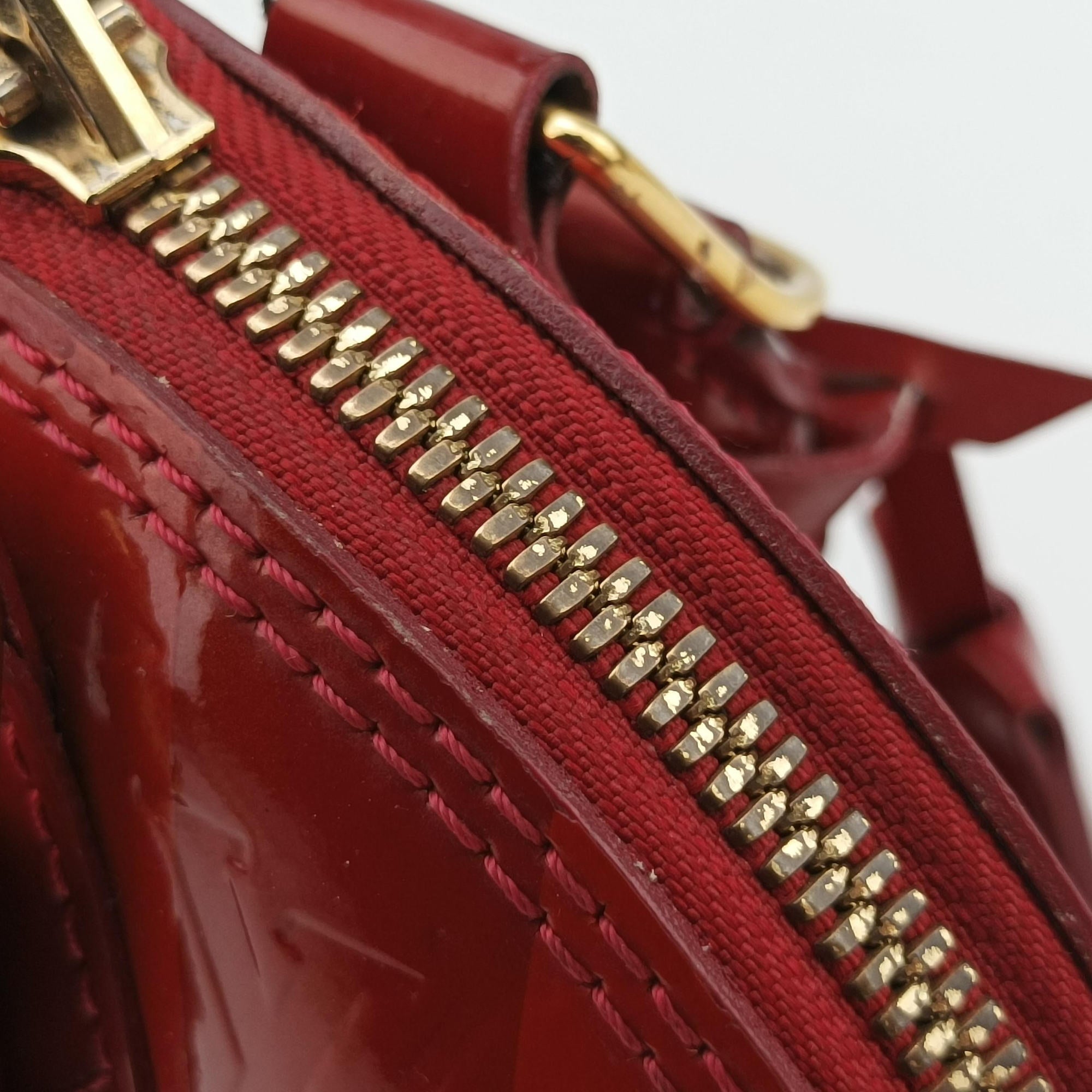 Vintage Louis Vuitton Alma BB Pommed'Amour Vernis M91593 shoulderbag | stylenewstar
