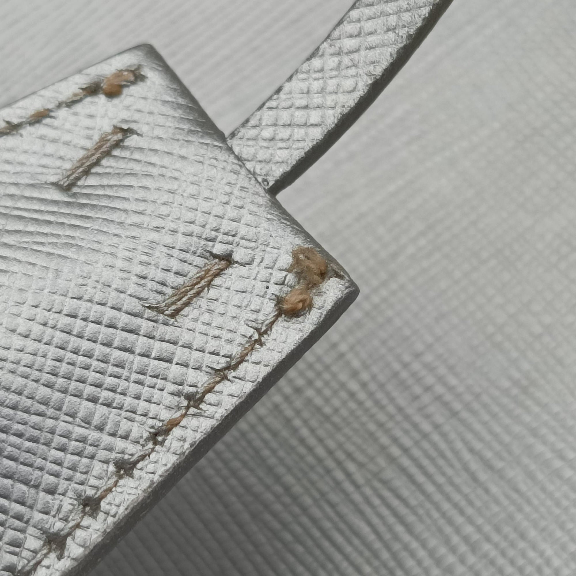 Secondhand Prada Galleria Silver SAFFIANO Leather BN1874 shoulderbag | stylenewstar