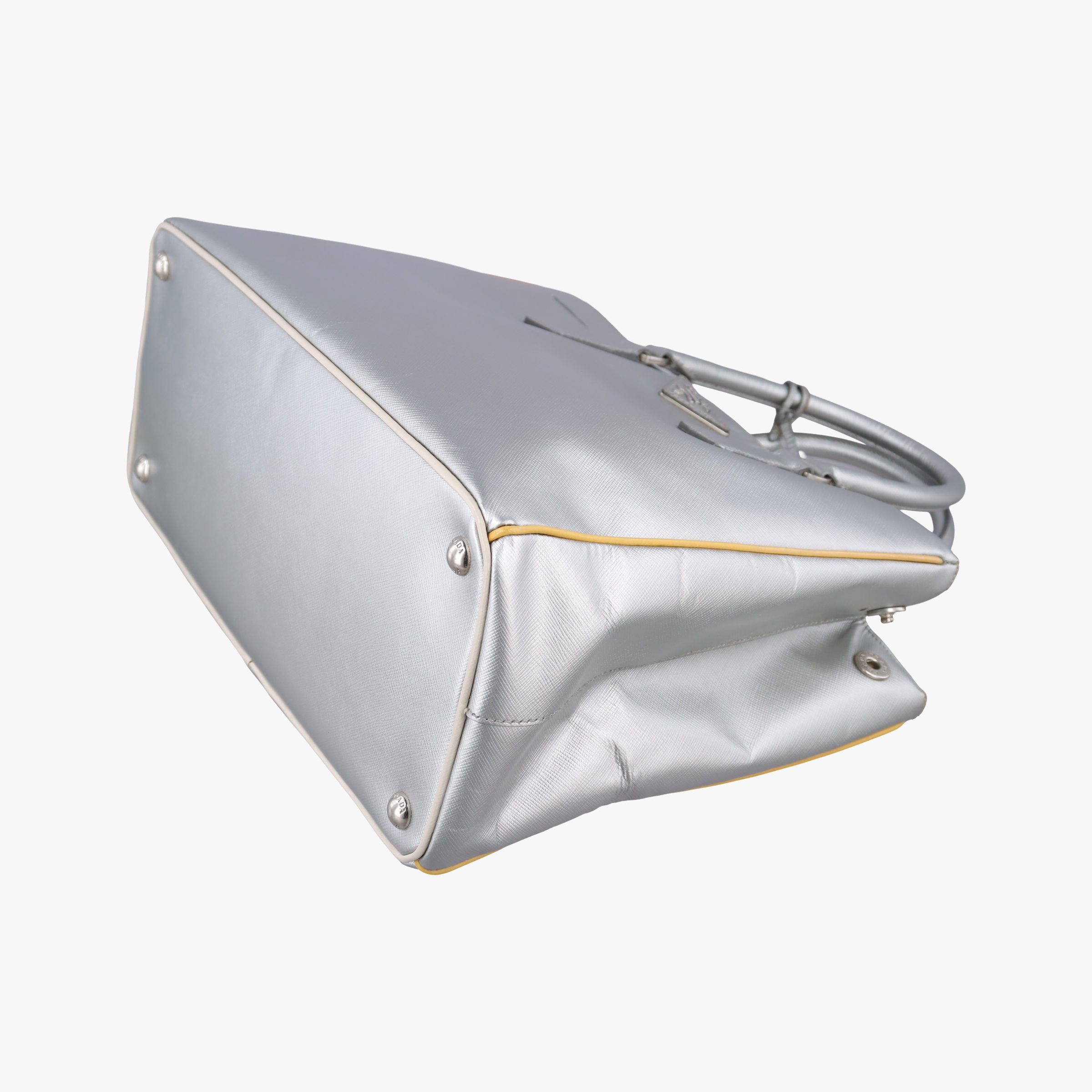 Secondhand Prada Galleria Silver SAFFIANO Leather BN1874 shoulderbag | stylenewstar