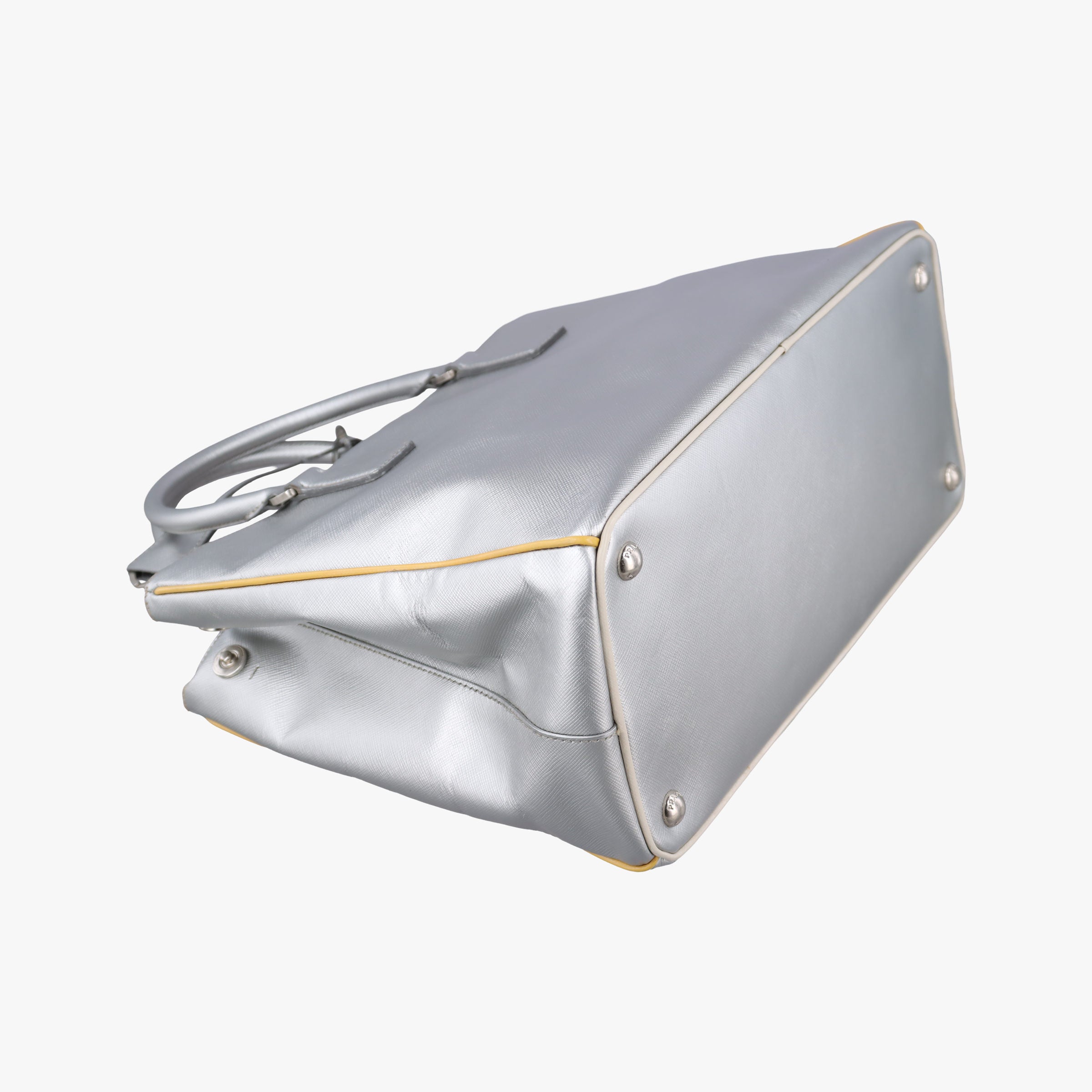 Secondhand Prada Galleria Silver SAFFIANO Leather BN1874 shoulderbag | stylenewstar