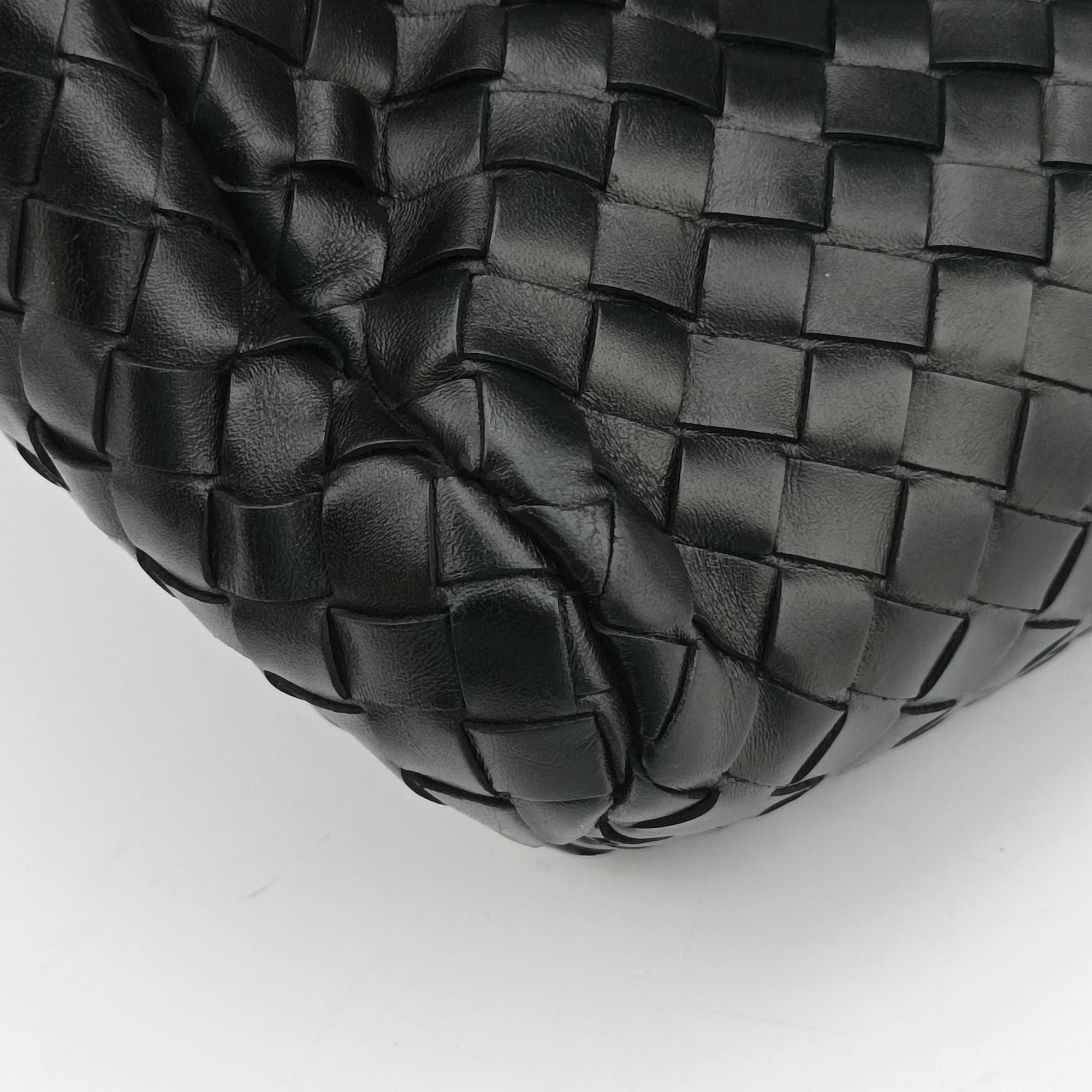 Pre-owned Bottega Veneta Intrecciato Black lambskin  handbag | stylenewstar