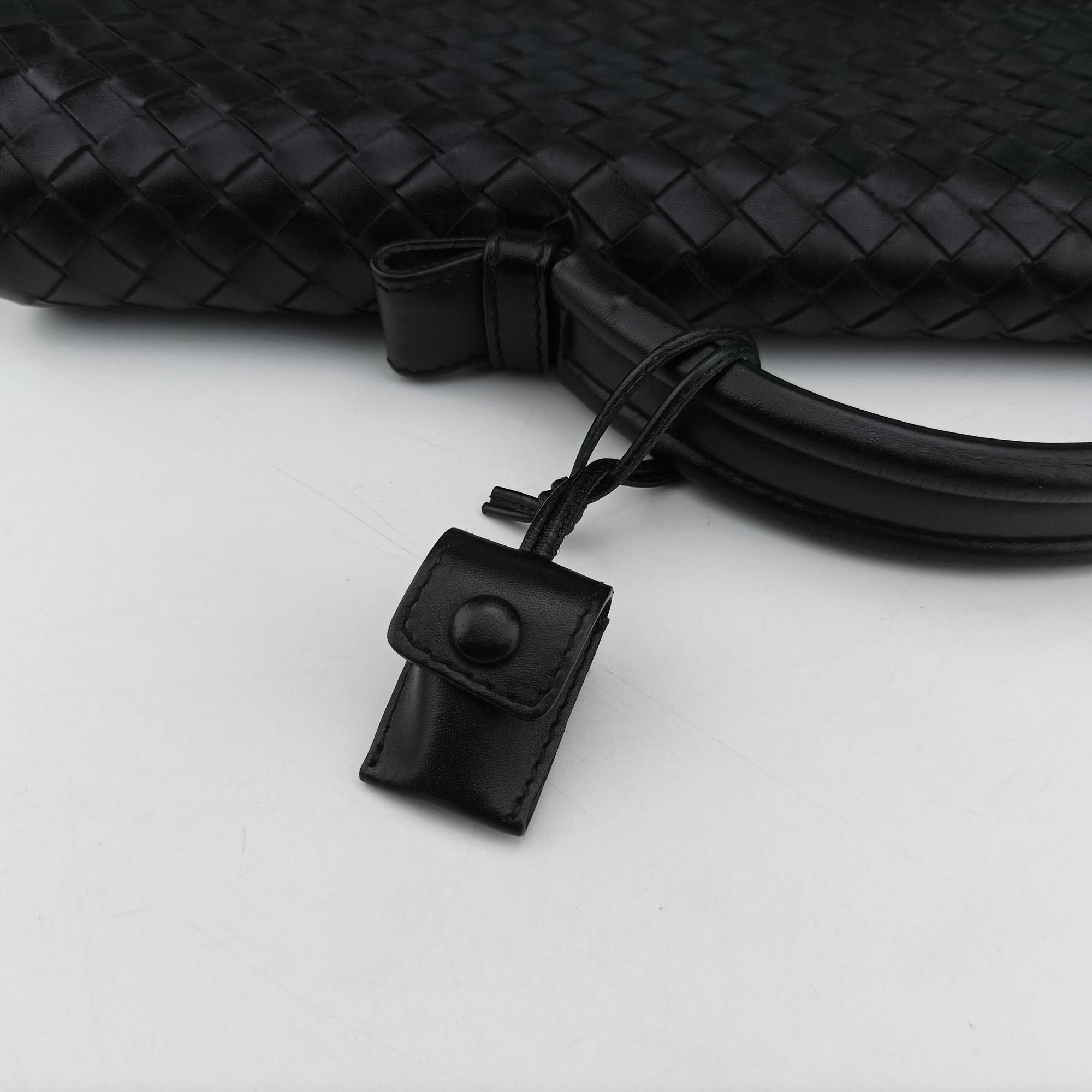 Pre-owned Bottega Veneta Intrecciato Black lambskin  handbag | stylenewstar