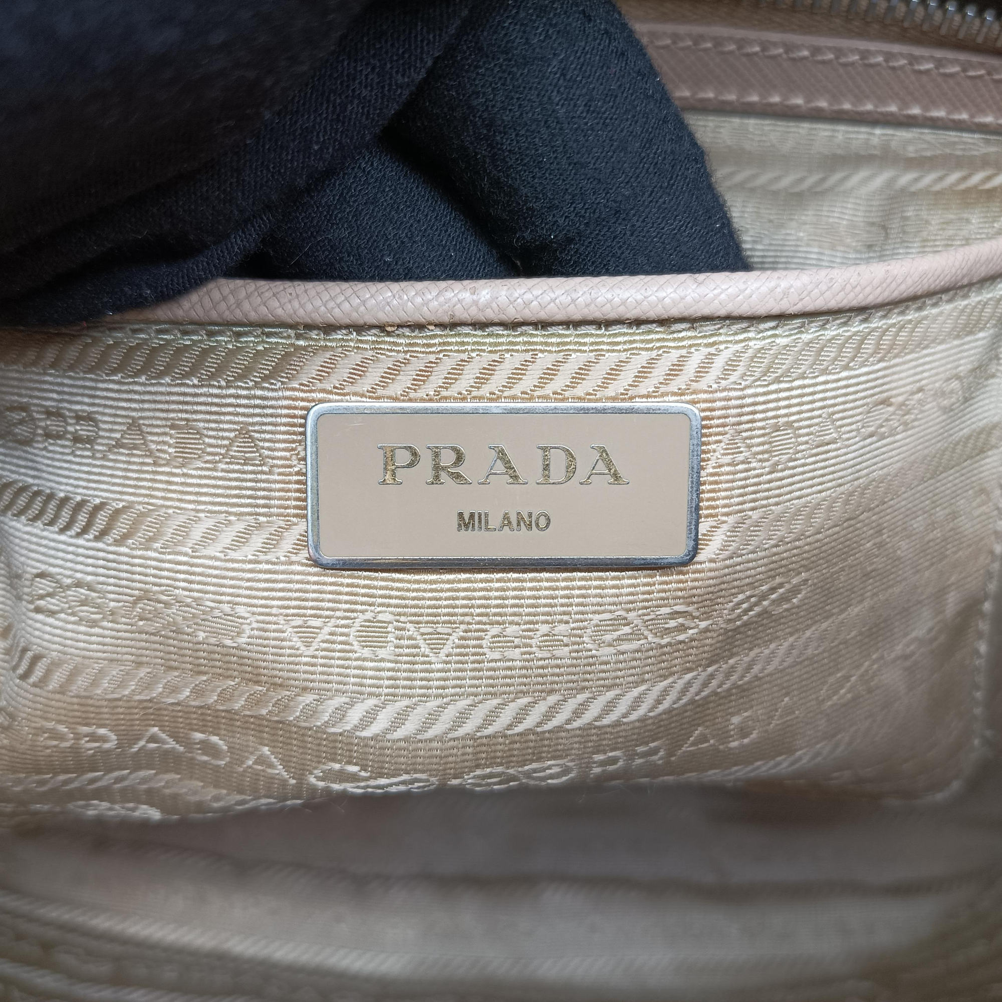 Vintage Prada Galleria Pink SAFFIANO Leather BN2274 handbag | stylenewstar