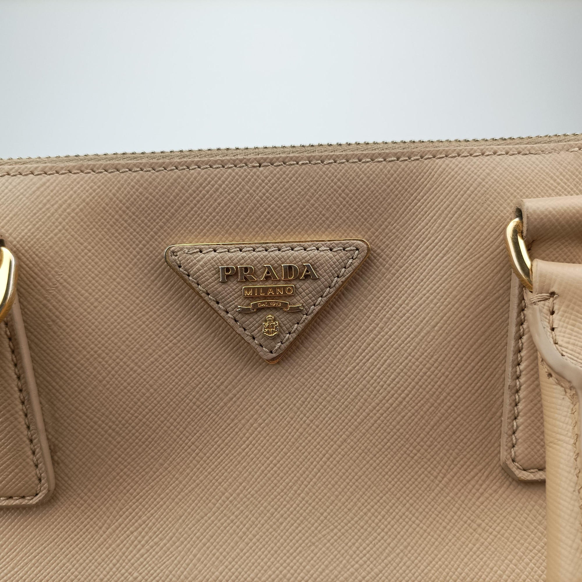 Vintage Prada Galleria Pink SAFFIANO Leather BN2274 handbag | stylenewstar
