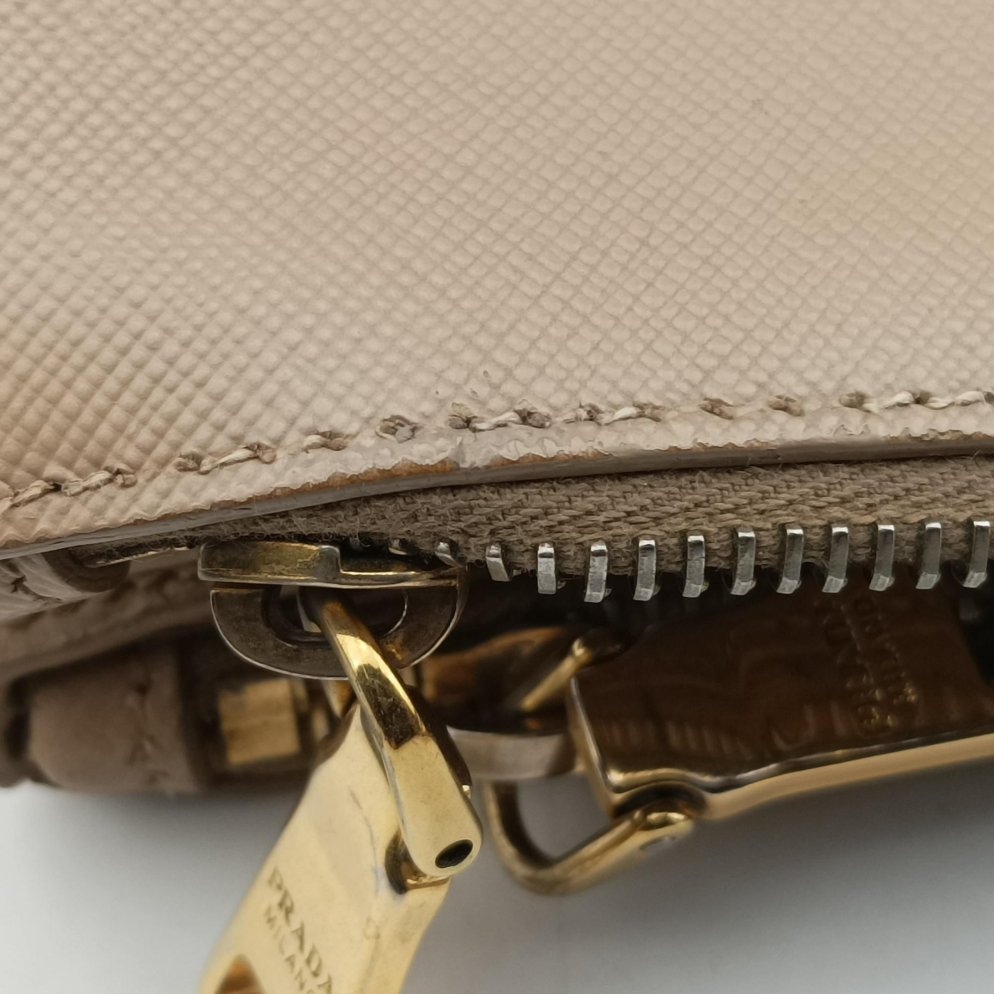 Vintage Prada Galleria Pink SAFFIANO Leather BN2274 handbag | stylenewstar