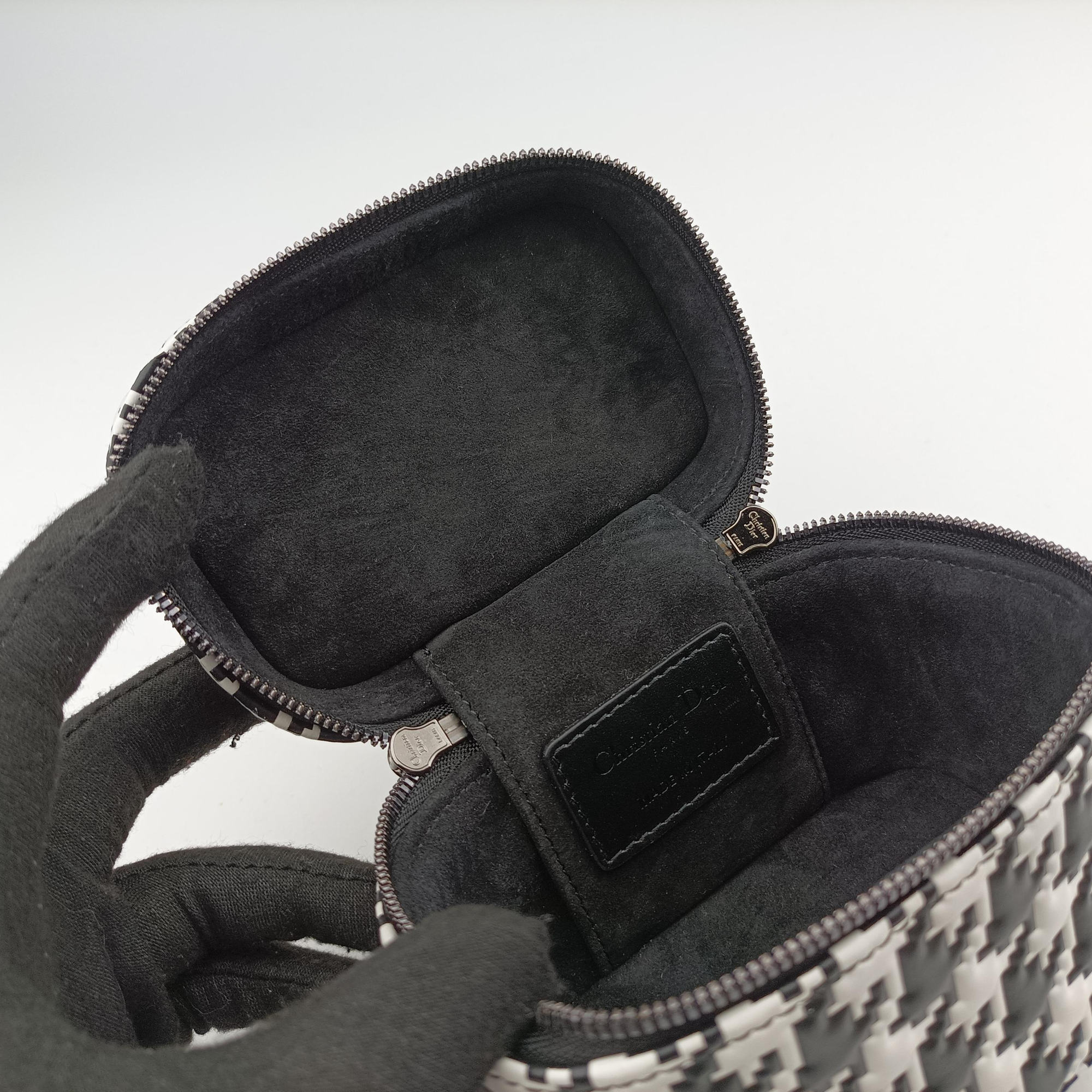 Pre-owned Christian Dior Houndstooth vanity bag Black and White Leather  shoulderbag | stylenewstar