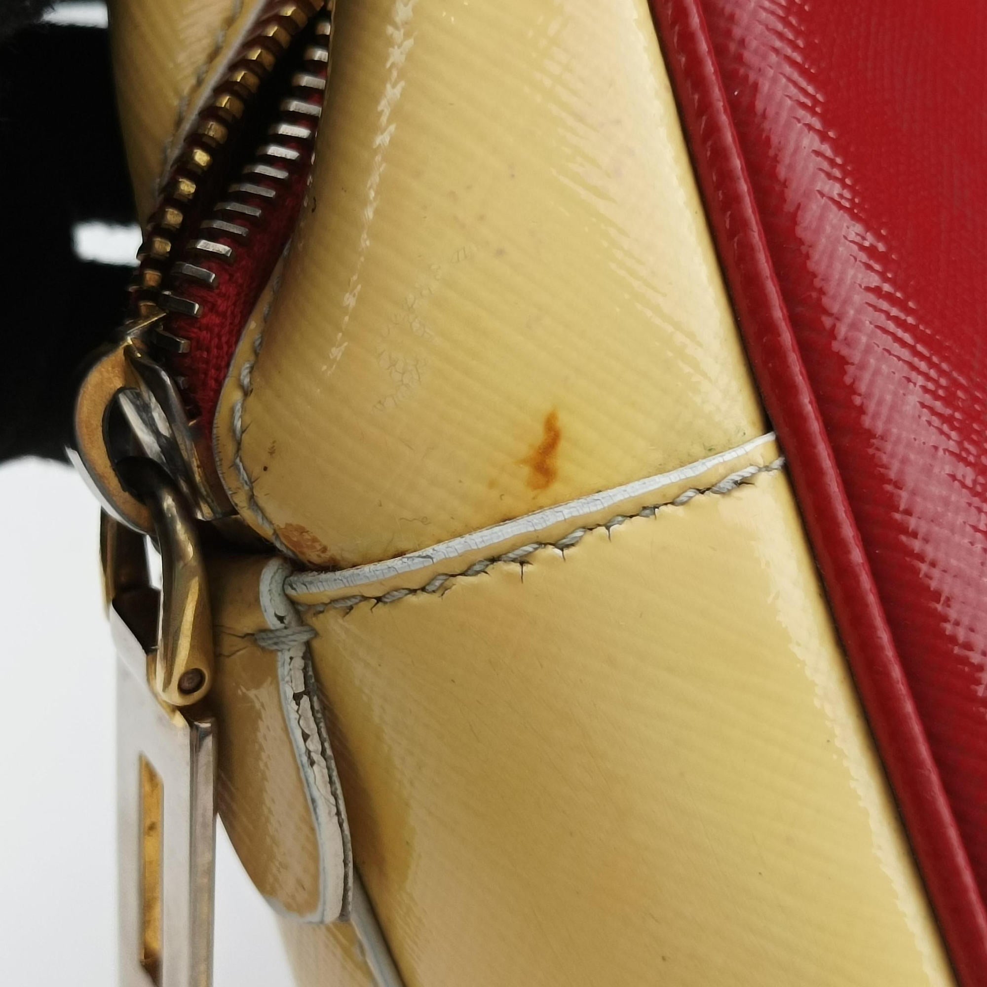 Vintage Prada Triangle logo Red×Yellow Patent  shoulderbag | stylenewstar