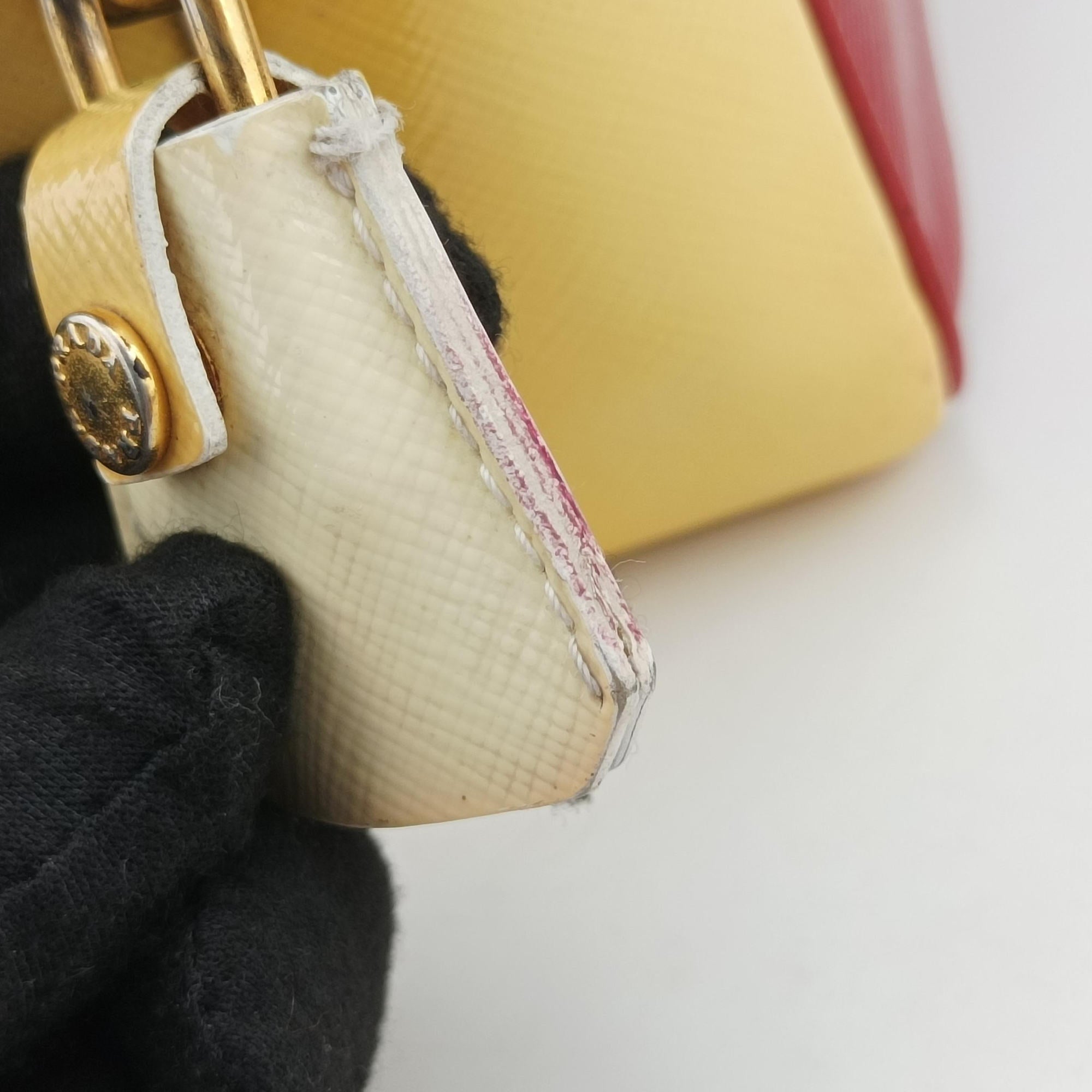 Vintage Prada Triangle logo Red×Yellow Patent  shoulderbag | stylenewstar