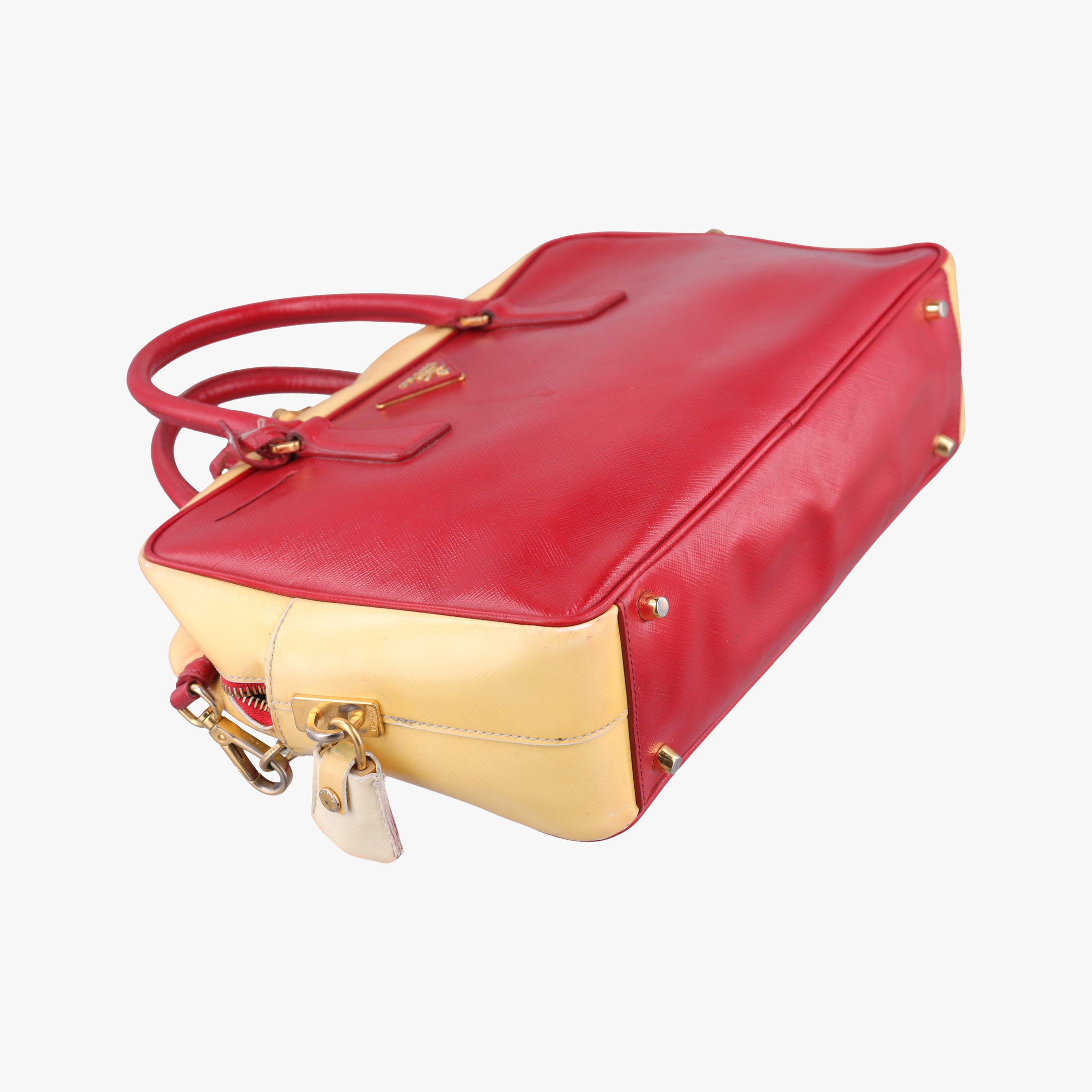 Vintage Prada Triangle logo Red×Yellow Patent  shoulderbag | stylenewstar