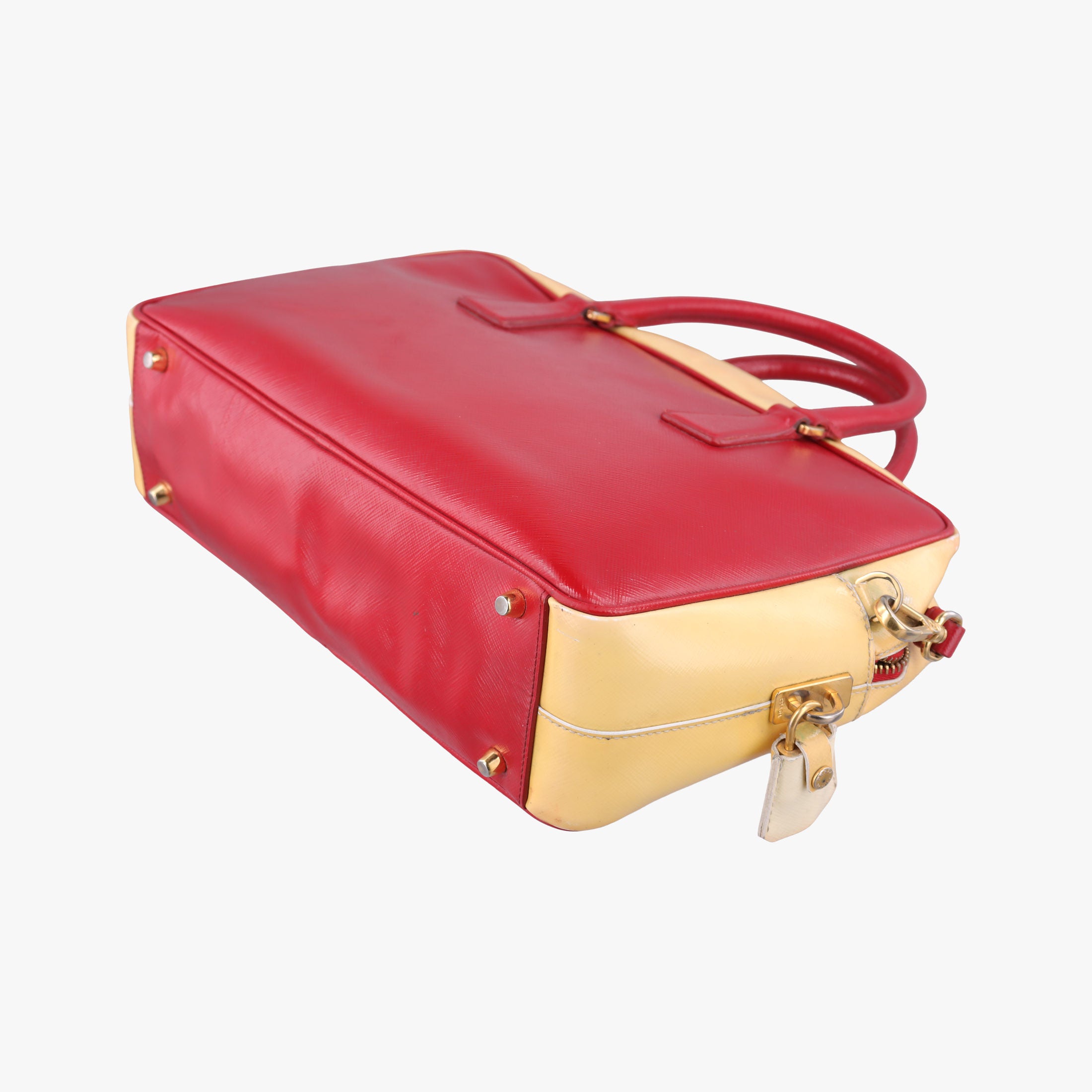 Vintage Prada Triangle logo Red×Yellow Patent  shoulderbag | stylenewstar