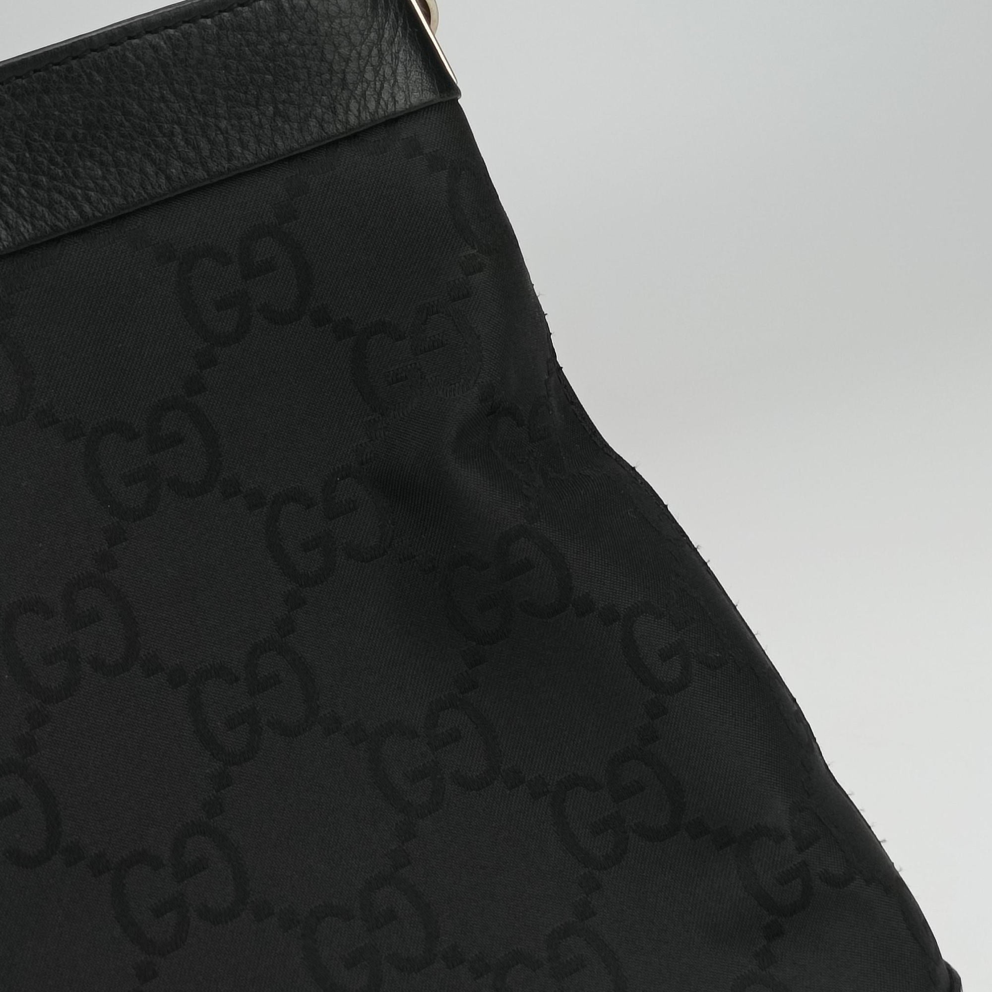 Secondhand Gucci GG Canvas Black canvas 143745 shoulderbag | stylenewstar