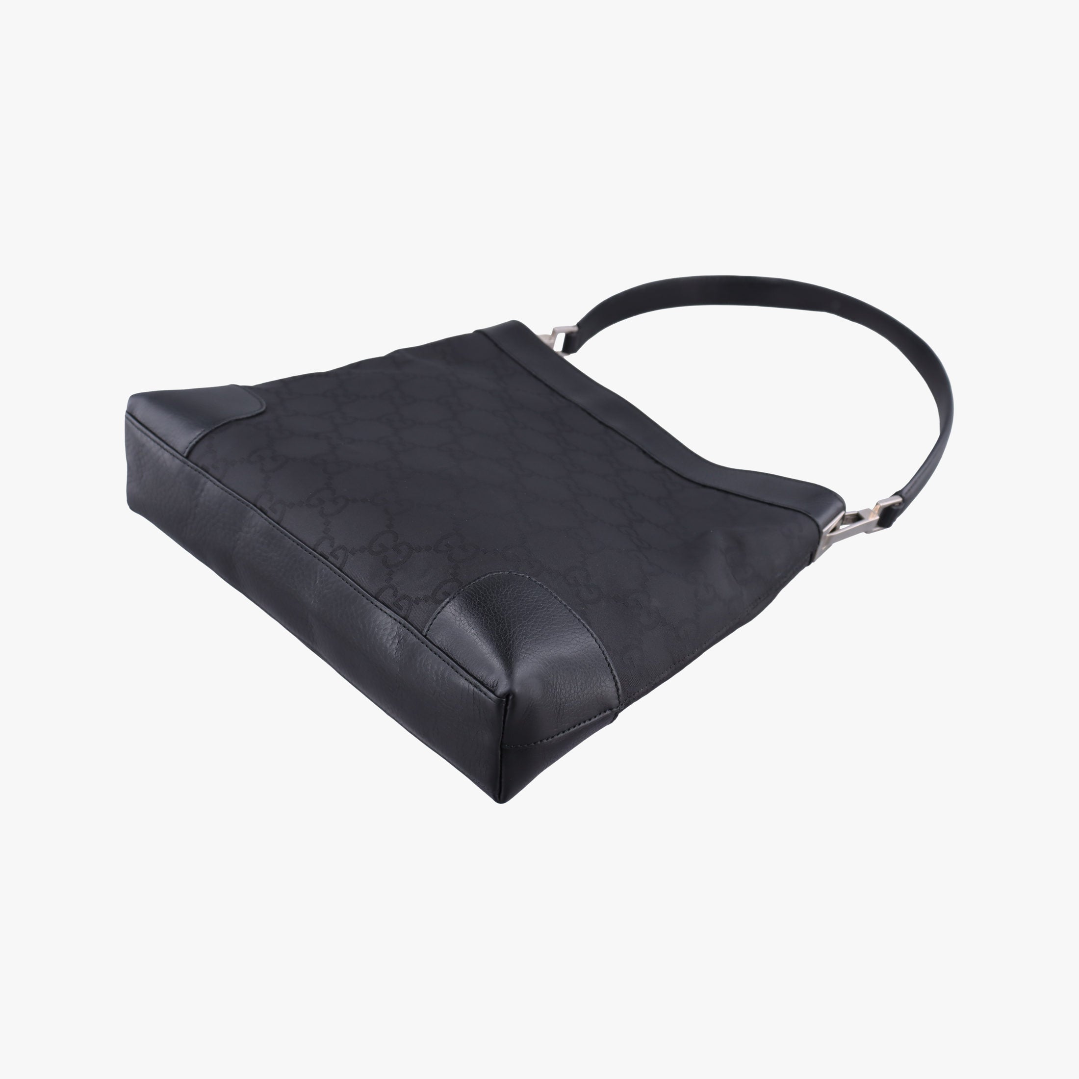 Secondhand Gucci GG Canvas Black canvas 143745 shoulderbag | stylenewstar