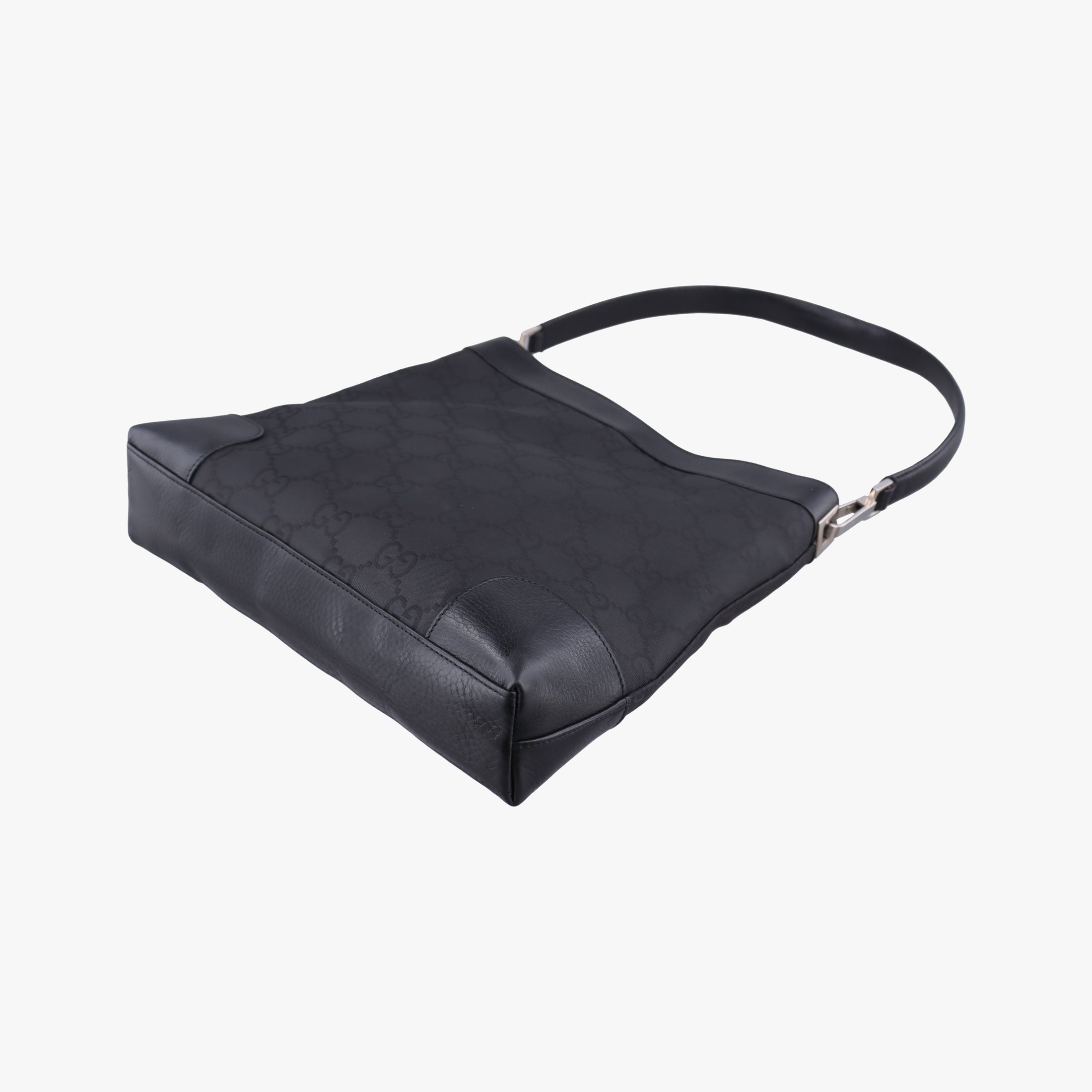 Secondhand Gucci GG Canvas Black canvas 143745 shoulderbag | stylenewstar