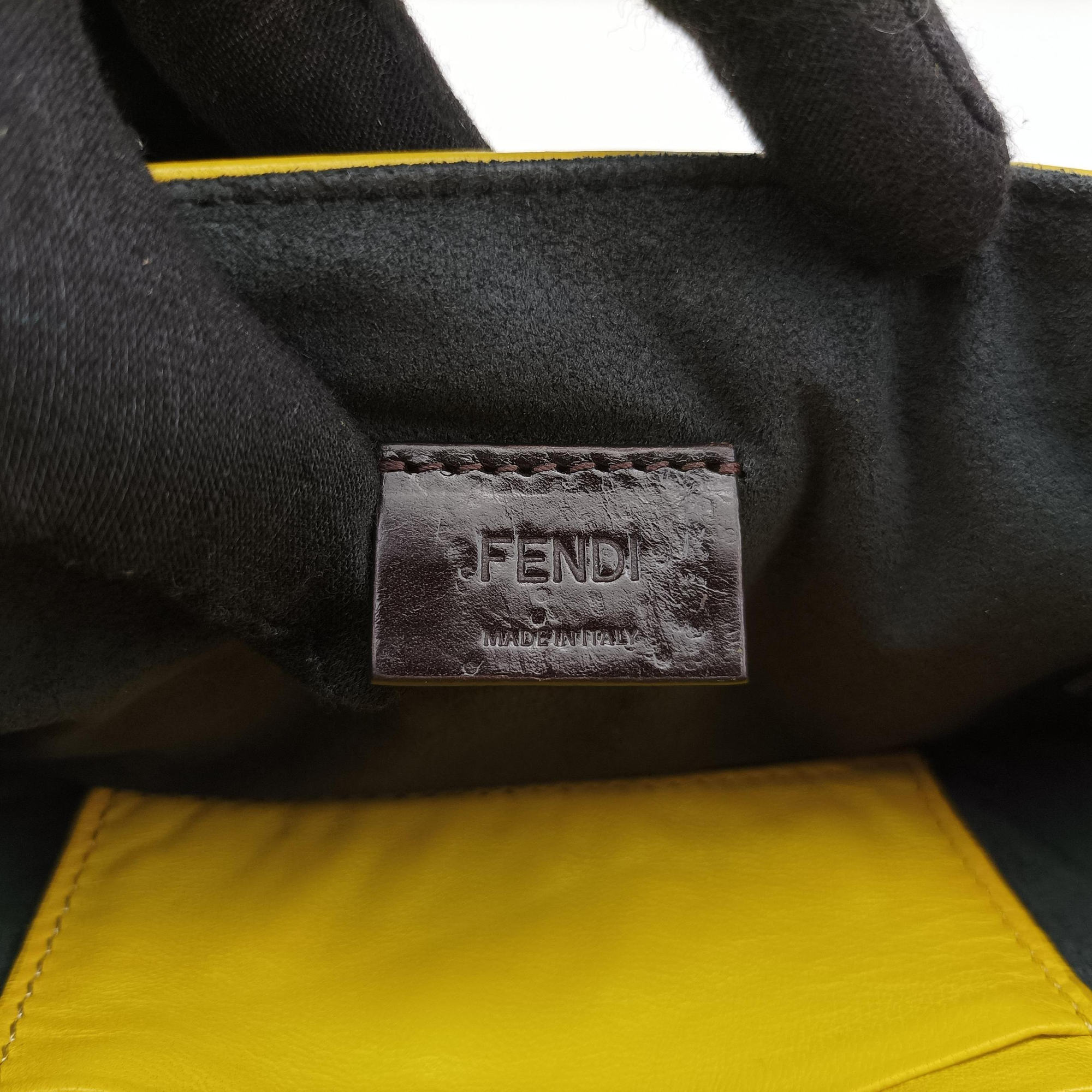 Pre-owned Fendi Mini Be Baguette Yellow × Black Leather 8M0315 shoulderbag | stylenewstar