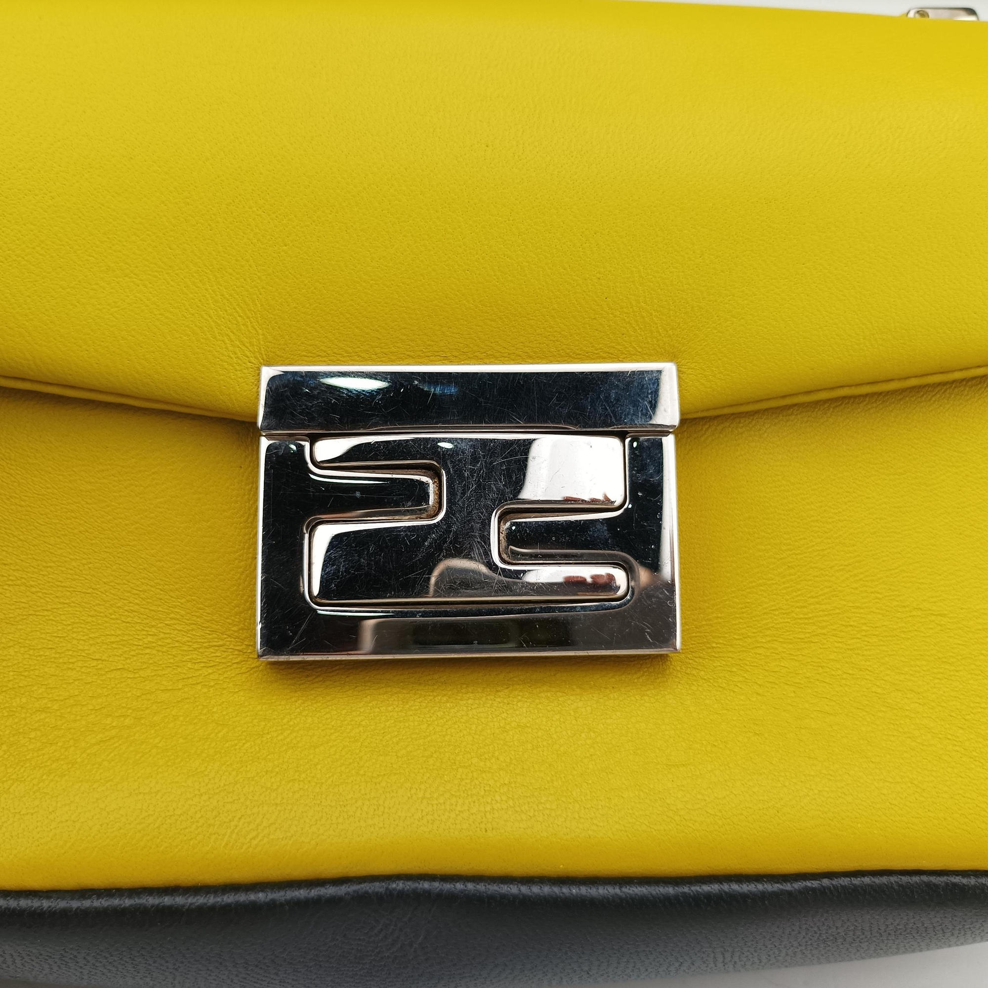Pre-owned Fendi Mini Be Baguette Yellow × Black Leather 8M0315 shoulderbag | stylenewstar