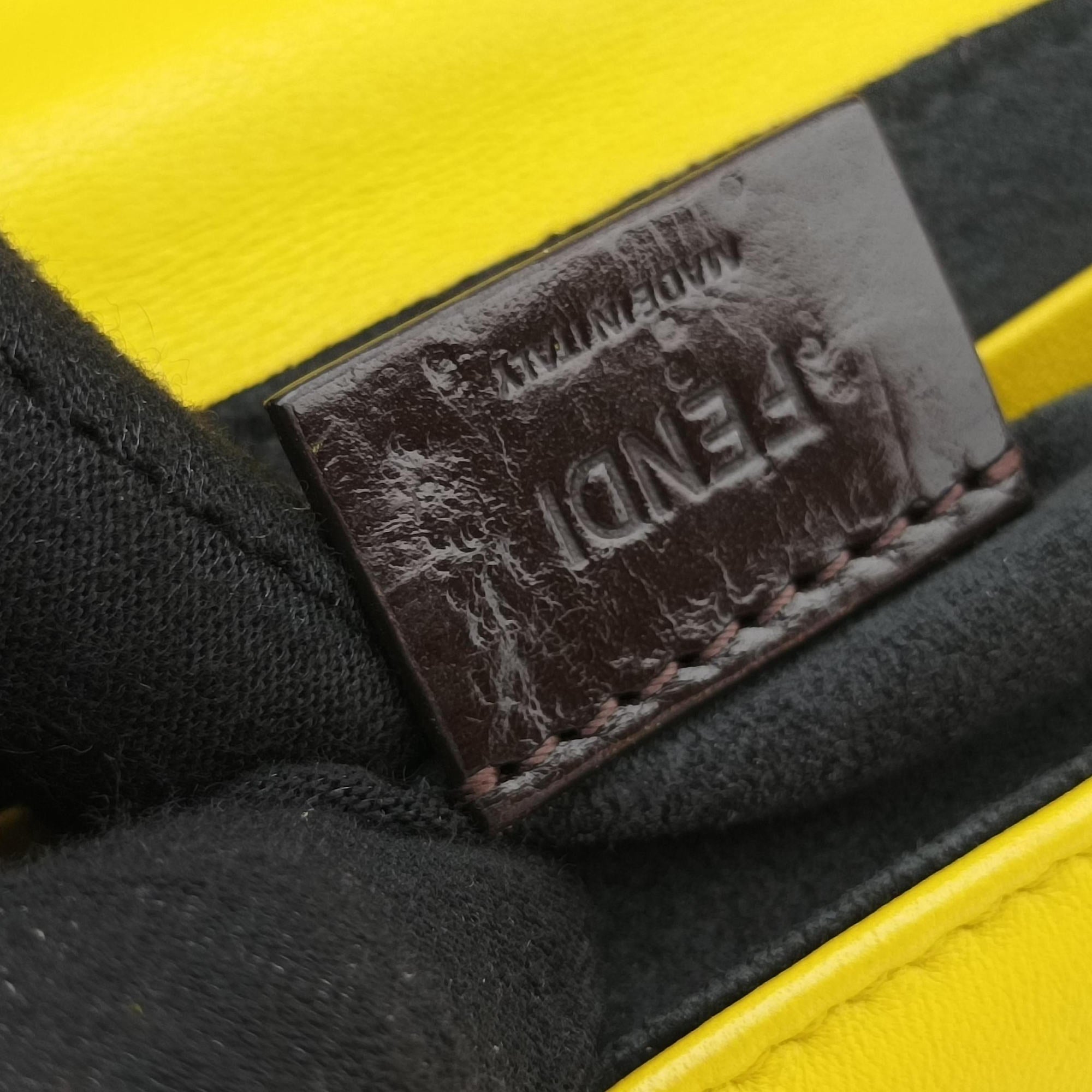 Pre-owned Fendi Mini Be Baguette Yellow × Black Leather 8M0315 shoulderbag | stylenewstar