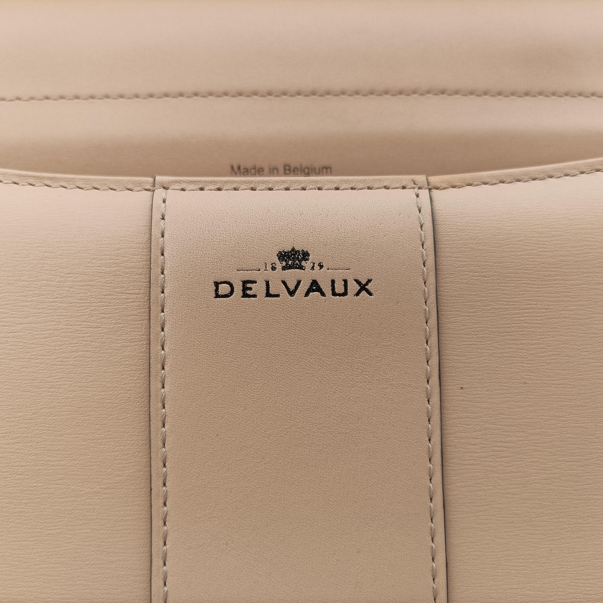 Vintage Delvaux Brillant Beige Leather  handbag | stylenewstar