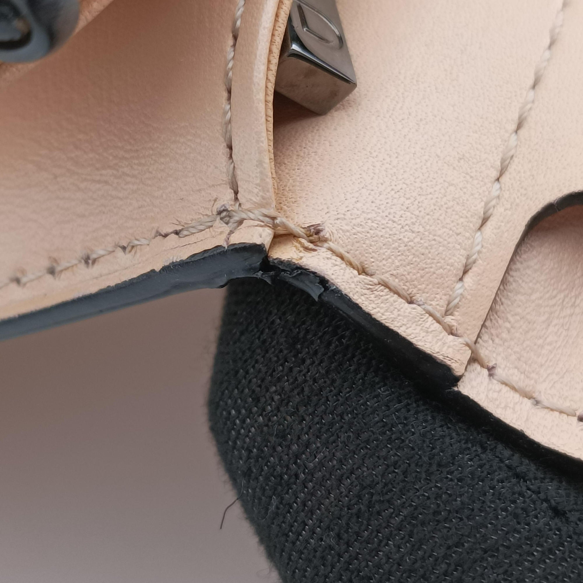 Vintage Delvaux Brillant Beige Leather  handbag | stylenewstar