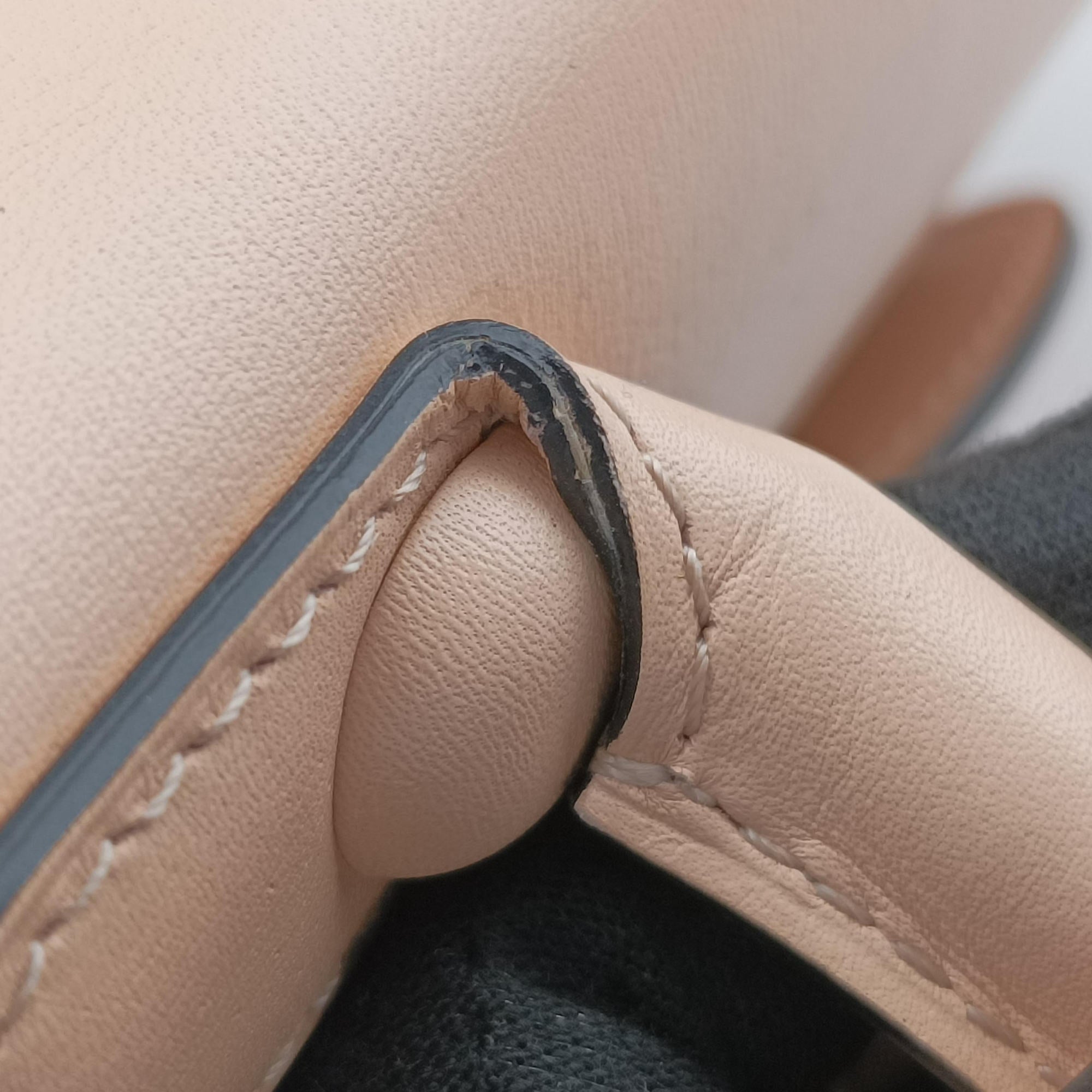 Vintage Delvaux Brillant Beige Leather  handbag | stylenewstar