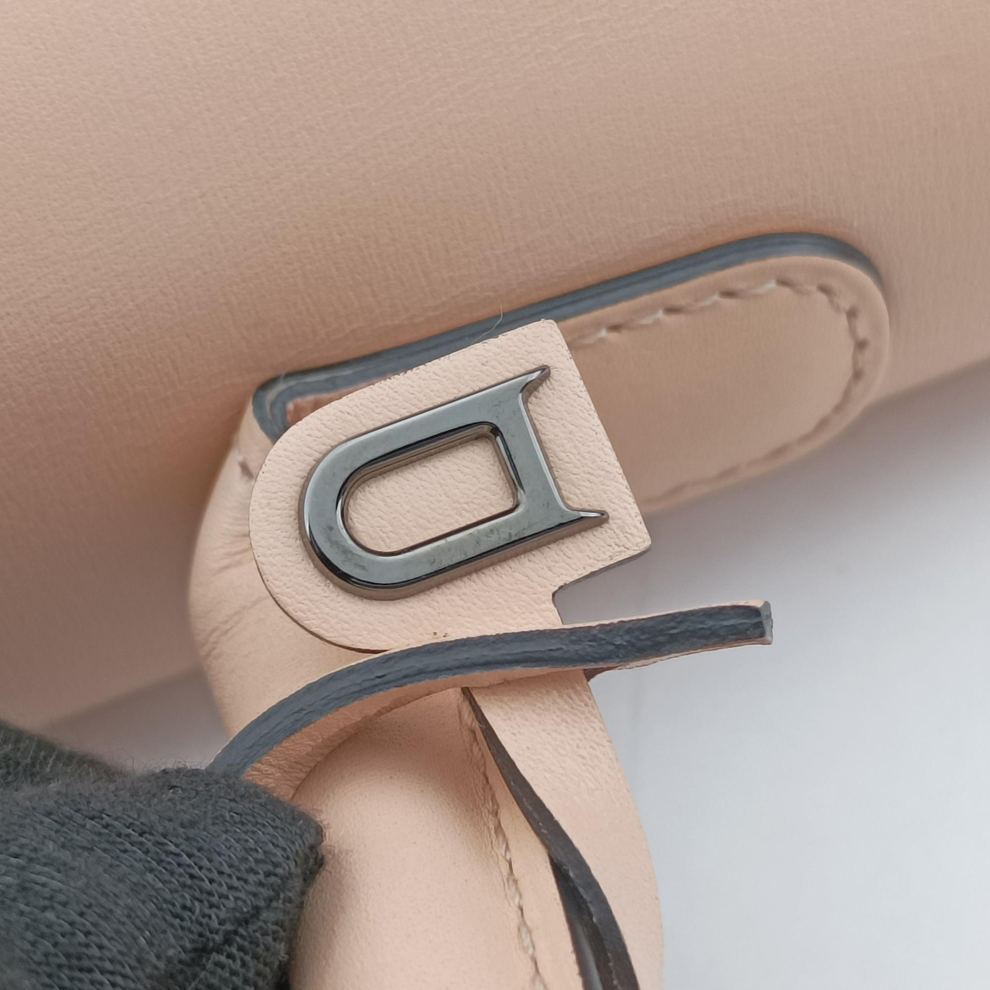 Vintage Delvaux Brillant Beige Leather  handbag | stylenewstar