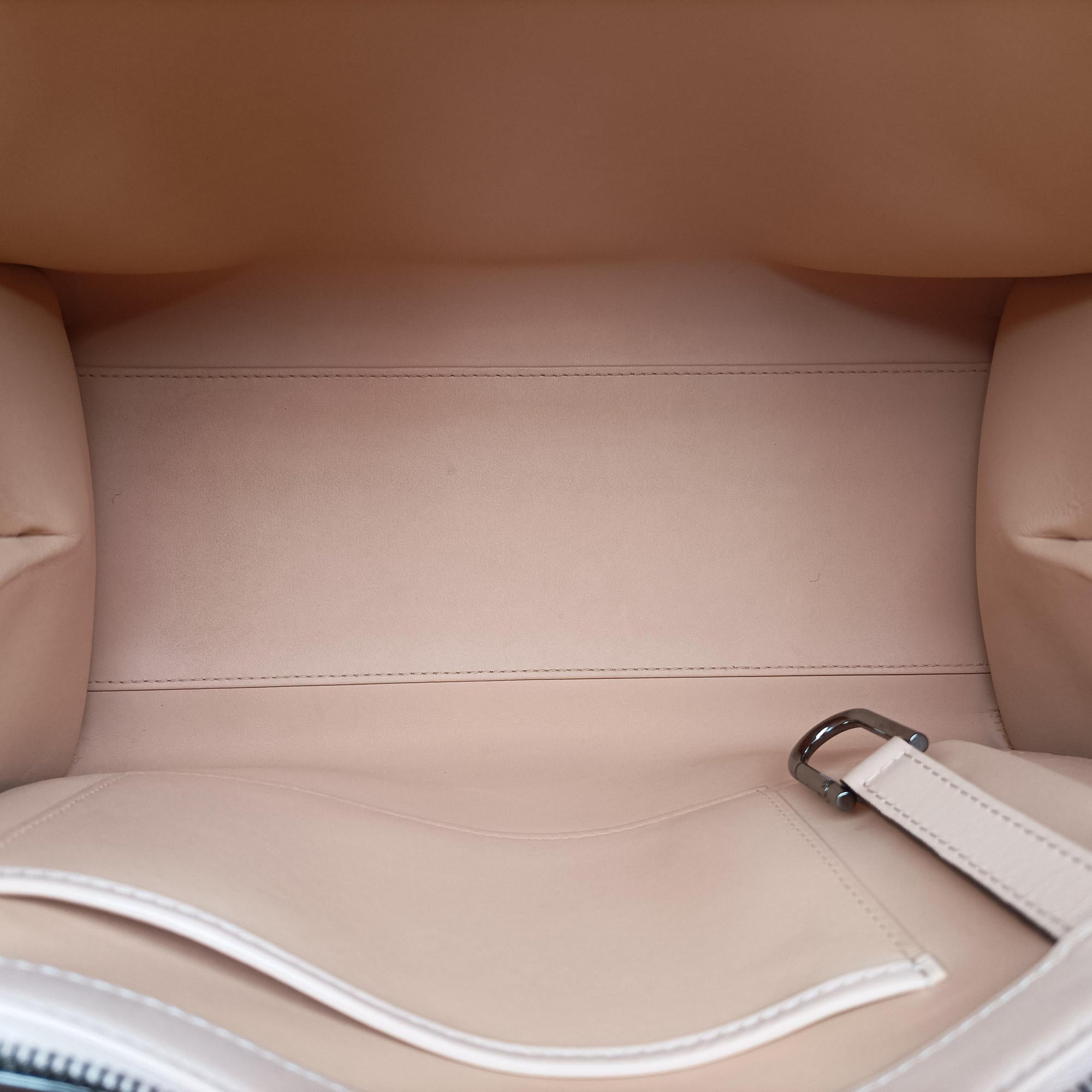 Vintage Delvaux Brillant Beige Leather  handbag | stylenewstar