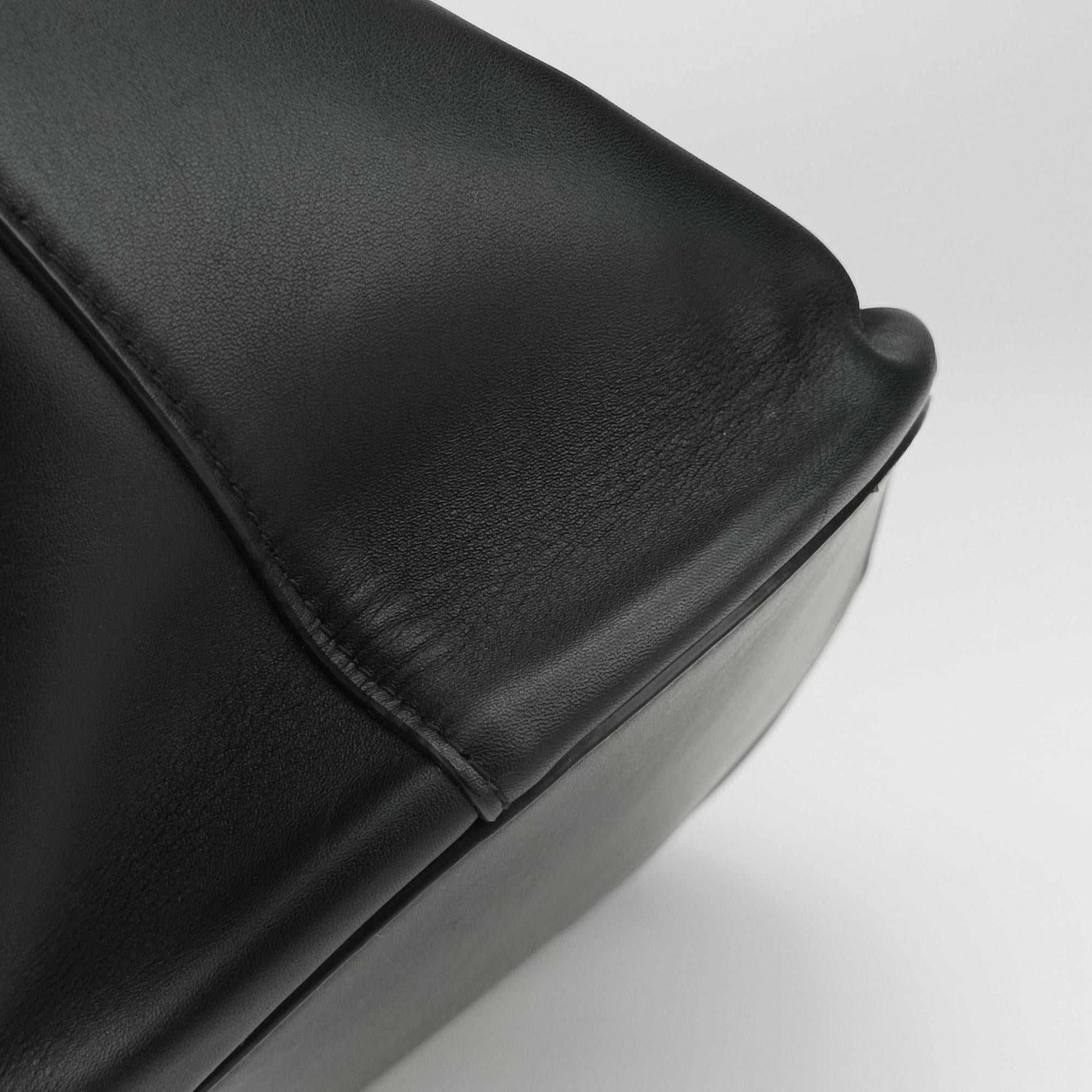 Vintage Bottega Veneta basket Black Leather  shoulderbag | stylenewstar