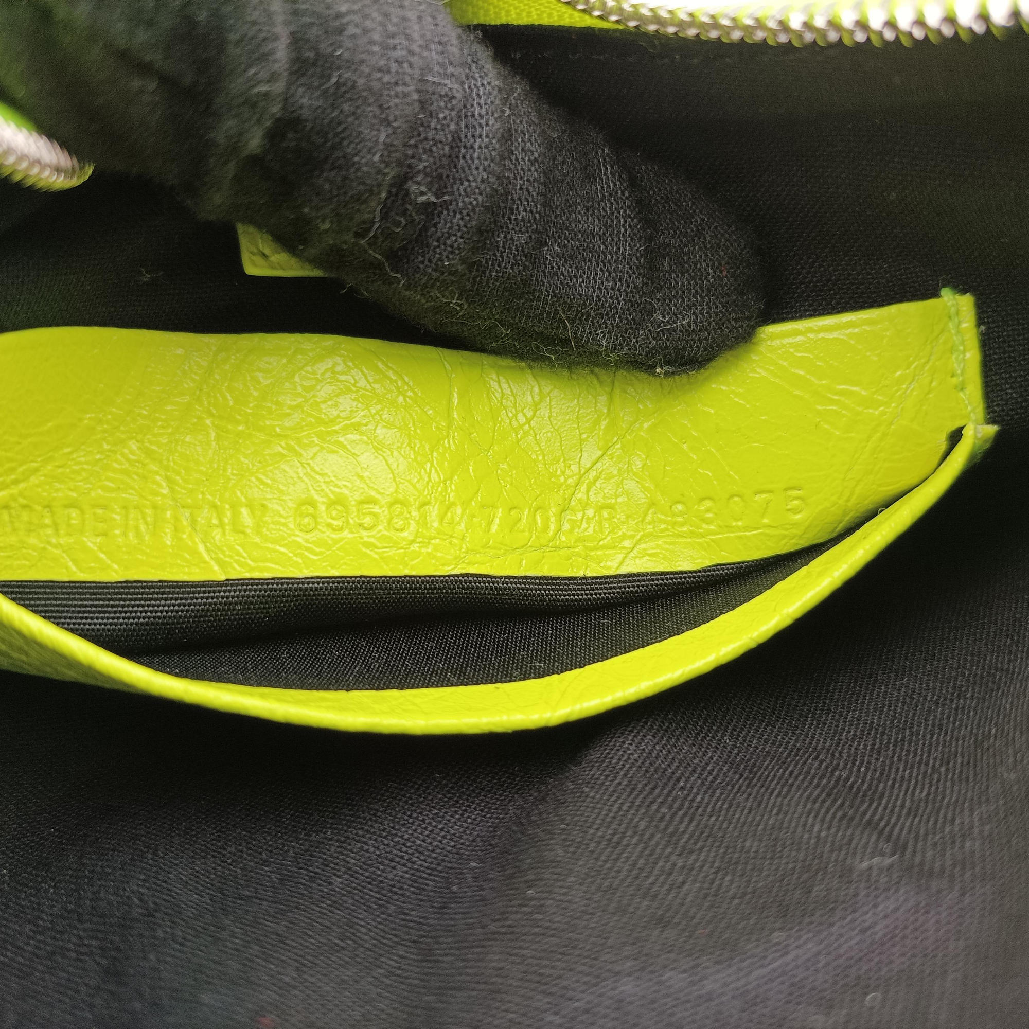 Pre-owned Balenciaga Le Cagole Green lambskin  shoulderbag | stylenewstar